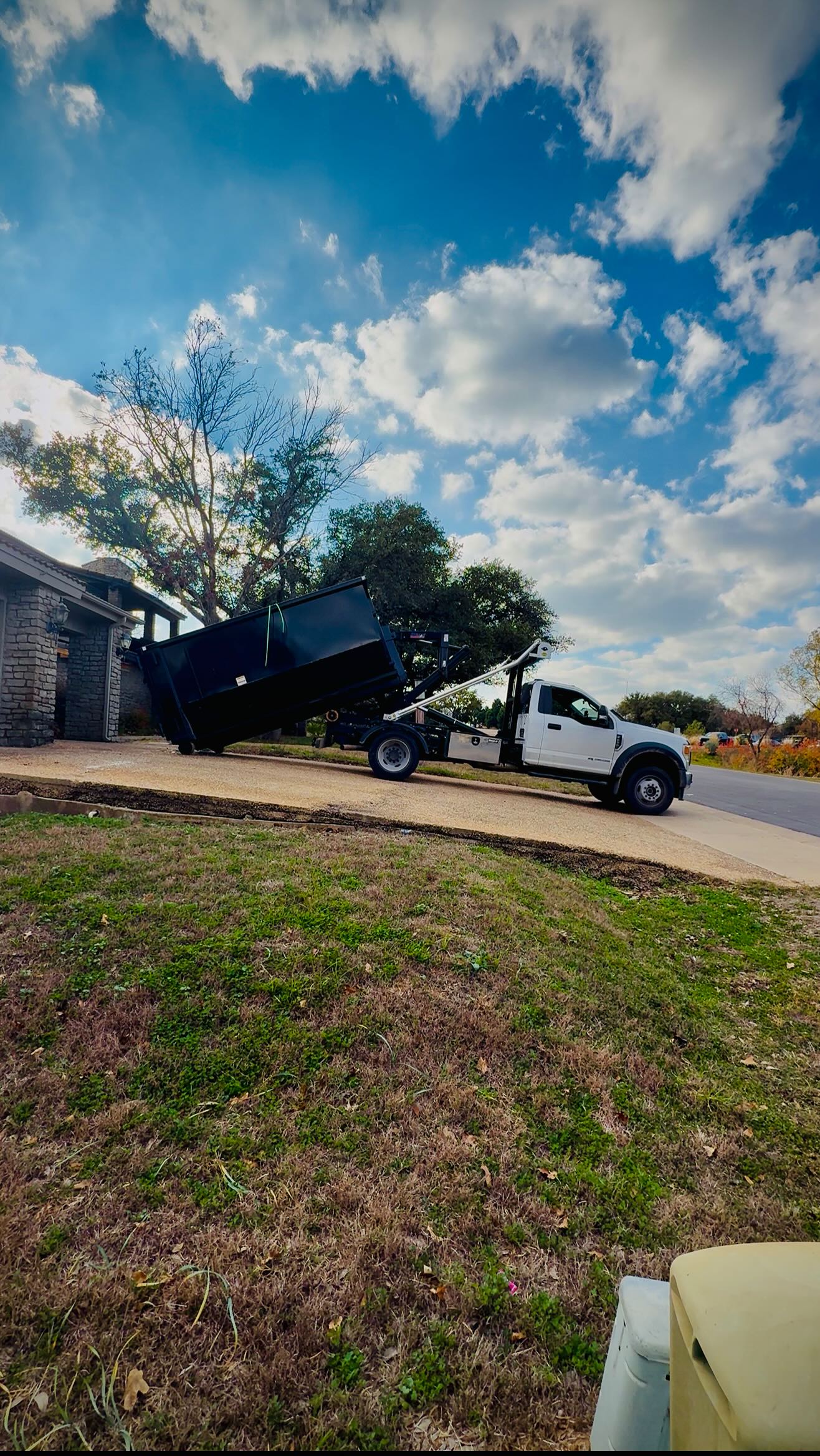 Hook đȘ lift, all. Day. Every. Day! Making dumpster rentals and junk removal easy! #dashawayjunkhauling #dashawaydumpster #wethebest #junkremoval