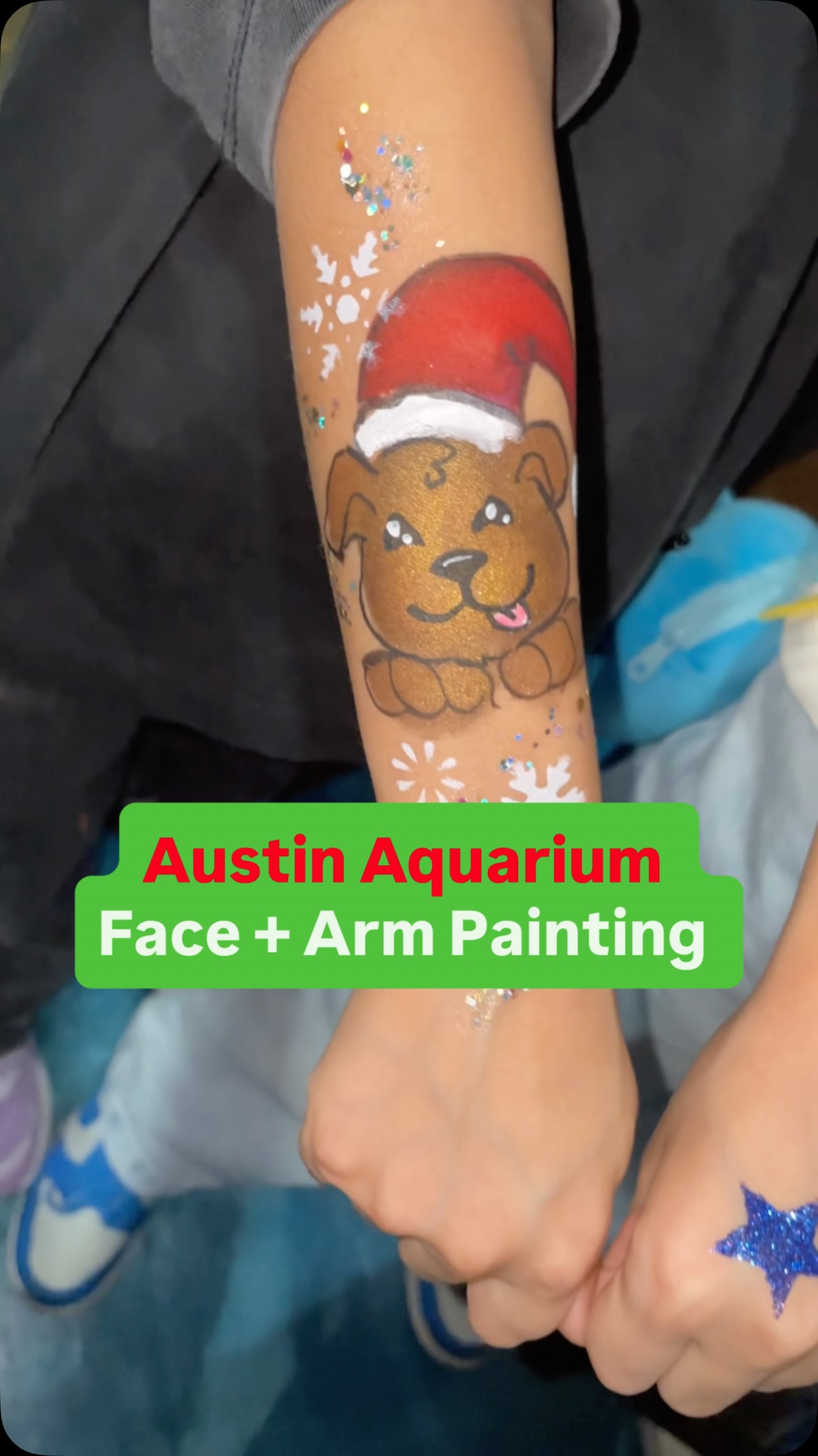 Seasons Greetings! Face Painting by Sparkle Faerie at the Austin Aquarium this weekend 11am-4pm Dec 27th & 28th. They have princess sing-a-longs, mermaids who do glitter tattoos, and critter meet and greets ❤️🎉