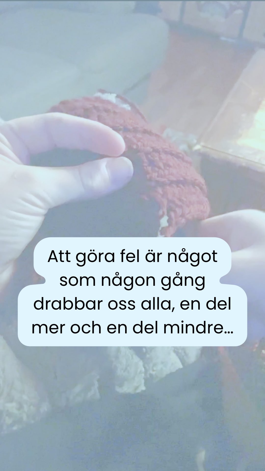 Vi kan inte ”leka med nåden” och tro att vi kan leva som vi vill för Gud förlåter ju oss ändå… Nej vi måste vända bort från våra felanden och våra synder så att Gud får forma oss till något nytt och bättre så att vi i slutändan blir mer och mer lik Jesus.
Men jag vill ändå påminna dig om, att förlåtelsen och nåden finns, så fastna inte i de fel som du en gång har gjort utan vänd blad. Starta på nytt och rör dig framåt. Låt Gud få göra något nytt i dig och låt honom få hjälpa dig i den andliga och köttsliga striden ❤️