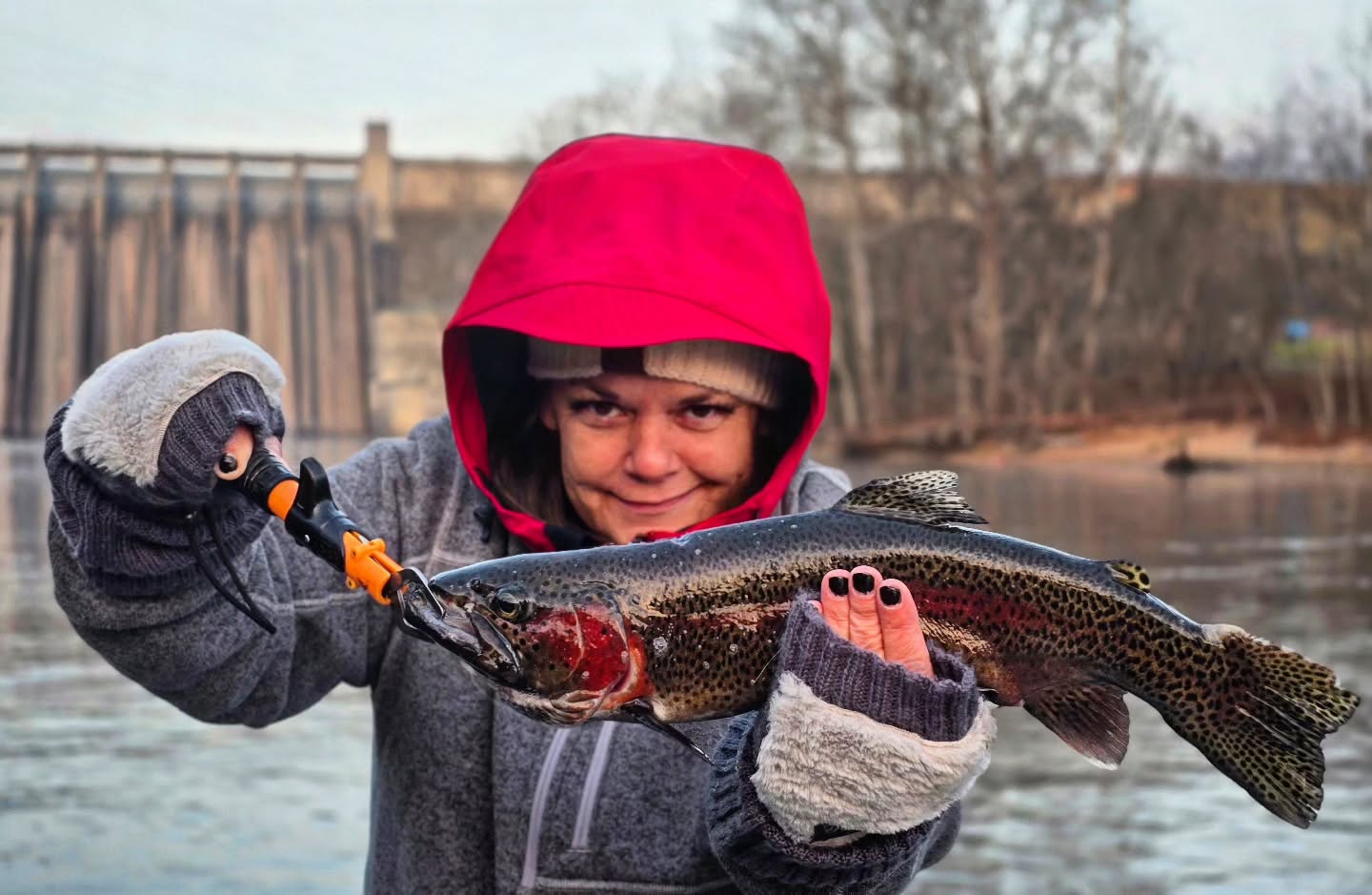 What a great day on the water. Once the sun got up the fish went nuts! Just A couple of Lindbergh peeps visiting Taney for a troutfest. Added Andy Williams of course for obvious reasons lol. #FRENZELSGUIDESERVICE #fishingbranson.com
#taneycomo #troutfishing #rainbowtrout