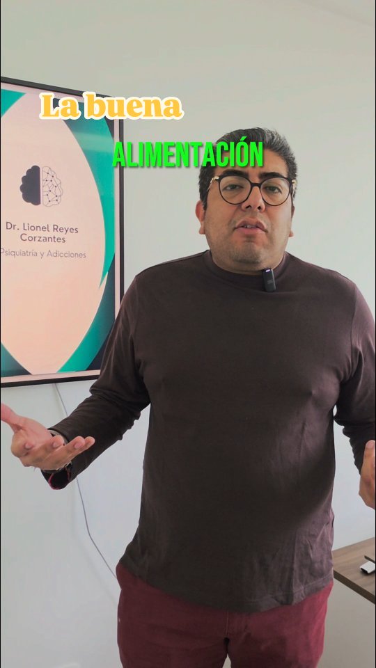 🥗 Buena alimentación no es dejar de comer o seguir dietas extremas que vemos en redes. Tampoco se trata de comer solo “lo que está de moda” en Instagram o FB.
Implica equilibrio, proporciones adecuadas y constancia. Cada cuerpo es distinto, y lo que le funciona a uno no necesariamente a otros. Por eso, siempre es importante contar con asesoramiento profesional.
Comer bien es aprender a nutrirte, no castigarte. 🍽️
#DrLioPsiquia #SaludMental #CuidaTuMente #Bienestar #AutoCuidado