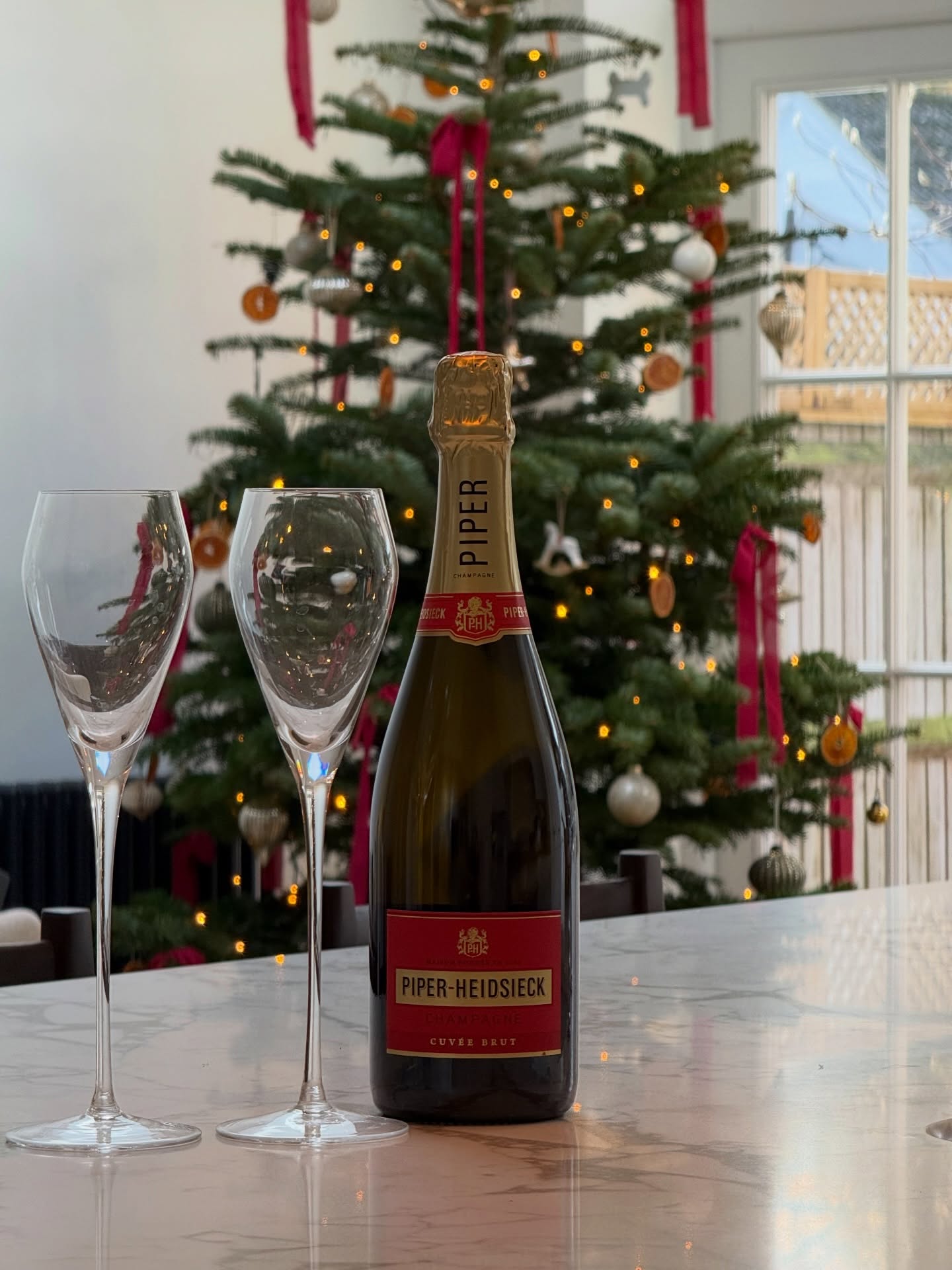 Cheers! 🍾
Wishing our amazing customers, trade partners and followers a very Merry Christmas ♥️
We are so grateful for your support this year. We are a small family run business, so it really does mean the world that you are choosing us for your projects ✨
Lots of love, The Stone Company 🎅🏻
#thestonecompany #bishopsstortford