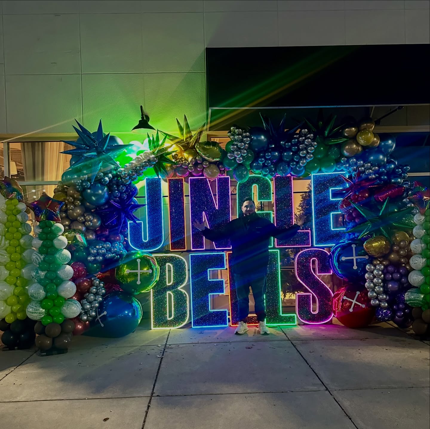 Merry Christmas from Moments by Max! Wishing everyone a safe and joyful holiday season. We are truly grateful for all of our incredible clients and supporters who have joined us on this journey. Here’s to the excitement and possibilities that 2026 will bring! ❤️ Thank you for being a part of our story.
Need decor for NYE? We still have some spots left. Use code “NEWYEAR” for 10% off your order for orders places until 1/30/25. Inquire at www.momentsbymax.com 👈🏼
.
.
.
#phillyballoons #phillyrentals #holidayballoons #holidaydecor #merrychristmas