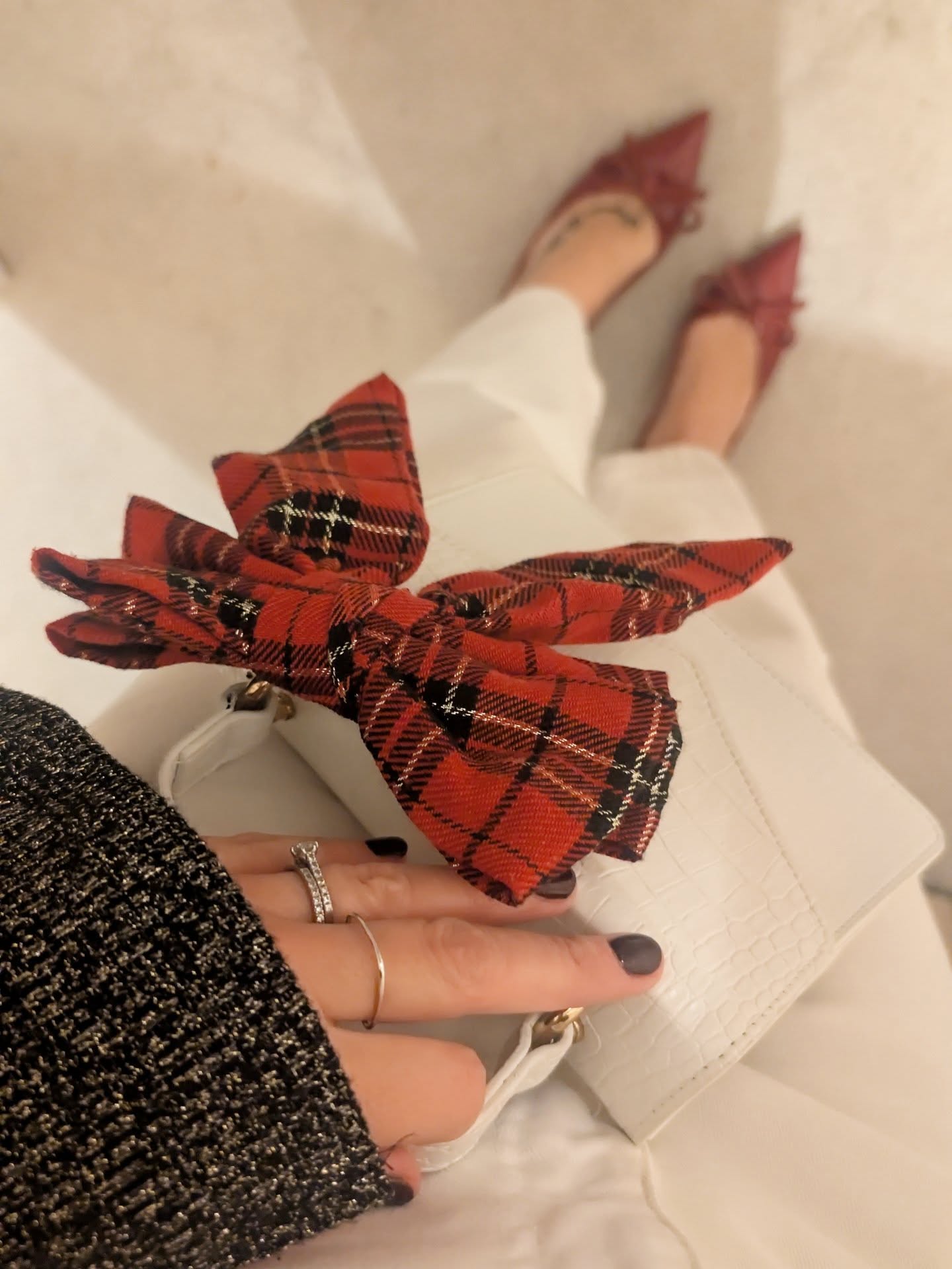 Do you know what I'm not a fan of? The term "transformation" - it kind of brings pressure of some dramatic change. As if you were wrong, or broken, or needed fixing. The work I do is more subtle, gentle, conscious. It's a remembering, an awakening.
Resets and rewires. Reframing thoughts, beliefs and patterns so they serve your higher self and actually what you want. Not what you've been conditioned to believe you're worthy of.
Inside my Mastermind - it's a sacred space, a circle of women, held together in love and support. Compassion, kindness and friendship. Whilst you explore, evolve and remember...
Nudges, whispers, curiosity.
If you'd like more information I'd happily send you a voice note. We start again on Friday 13th.. March 2026. What began as The Awakening : the soul-deep confidence + self-discovery journey for the Spiritually Curious business owner has become so much more. & I am honoured to hold this space. Offer my love to you. With the help of some incredible guest experts, guides, teachers.
Energy alignment, astrology, birth charts, Akashic records, soul gifts, mindset reframes, crystals, Chakras, tarot, ancient Shamanic wisdom, animal spirit guides, divine feminine archetypes, universal laws, intuition strengthening, fashion, identity + style experts, human design, nervous system, psychotherapy + self-love.
We've got you.
Let 2026 be the year you remember. I think me and @moonandsoul_coach will host a free masterclass or perhaps share one of our guided rituals / sessions to showcase what you can expect over the 6 months. Let me know if you'd like to be kept updated.