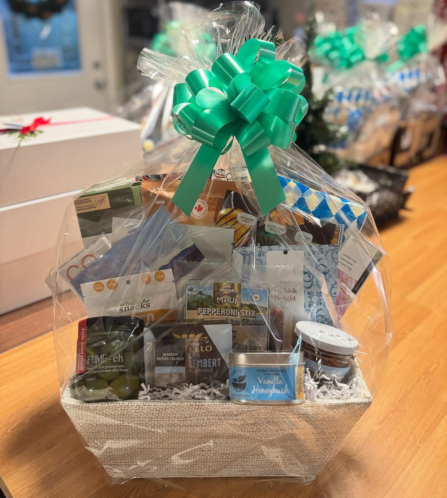 Merry Christmas and Happy New Year 🎄✨
So grateful for another year of creating gift baskets &boxes filled with BC made goodness and for the support of our amazing community. From our family to yours, thank you for shopping small and local.
Wishing you a joyful holiday season and a beautiful New Year 🤍
~Kristie