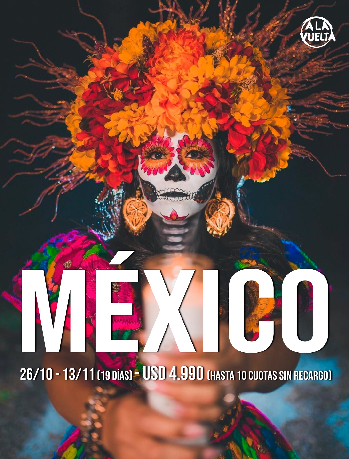 ¿TE SUMÁS A CELEBRAR LA VIDA Y LA MUERTE EN MÉXICO?
México es mucho más que sus postales. Es un país que te abraza con una intensidad que no se puede explicar, donde lo sagrado y lo cotidiano caminan de la mano por calles que respiran historia.
Este viaje no es un paseo; es una inmersión en el corazón de una cultura que entiende la vida de una manera única. Y lo hacemos en el momento más especial del año: cuando el portal se abre y los que ya no están, vuelven a visitarnos.
¿Por qué este viaje a México es distinto a todo?
Porque llegamos a CDMX y nos perdemos en la magia de su inmensa metrópolis.
Pero el viaje hacia otra dimensión empieza cuando nos movemos hacia Toluca. Ahí nos preparamos para una de las experiencias más conmovedoras: la vigilia por el Día de los Muertos. Estar ahí, entre la celebración profunda y el bullicio respetuoso de los cementerios, te cambia para siempre.
Luego bajamos hacia Oaxaca y San Cristóbal, para conocer la esencia de los pueblos indígenas desde adentro. Caminamos por Monte Albán, nos maravillamos en Hierve el Agua y entramos en comunidades donde el tiempo parece haberse detenido, compartiendo con gente que nos abre su mundo con una hospitalidad que te deja sin palabras.
Porque nos metemos en la selva profunda de Palenque, descubriendo ruinas mayas entre cascadas turquesas, antes de terminar el viaje con los pies en la arena de Cancún, procesando todo lo vivido con un grupo de gente que, a esta altura, ya seremos amigos para siempre.
Todo esto lo hacemos “A la Vuelta”, con la confianza de conocer estos rincones como nuestra casa y trabajando con guías locales que nos cuentan la historia de su tierra desde lo más profundo de sus raíces.
El próximo 26 de octubre nos vamos a vivir la aventura más colorida y profunda de todas. Son 19 días recorriendo desde el caos de la ciudad hasta la paz del Caribe, pasando por el corazón místico de México.
Si querés pasar un Día de los Muertos en México y salir de este viaje siendo alguien diferente al que llegó, tenés que sumarte a esta experiencia única.
Si te interesa, pedinos la info completa y te la mandamos 🙌
México está A la Vuelta!