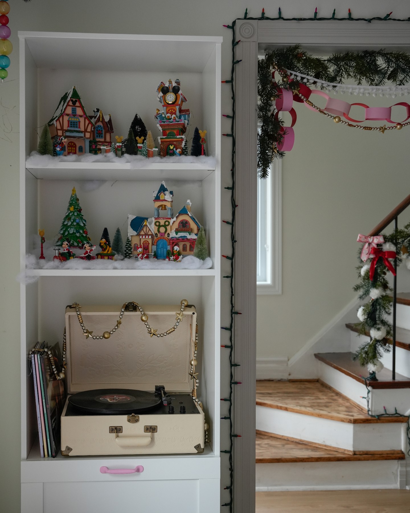 merry christmas from our home to yours 🎄✨
#christmasday #christmasathome #christmasdecor #decembervibes #festivefeels
cozy christmas, holiday season, christmas lights, paper garland, home styling