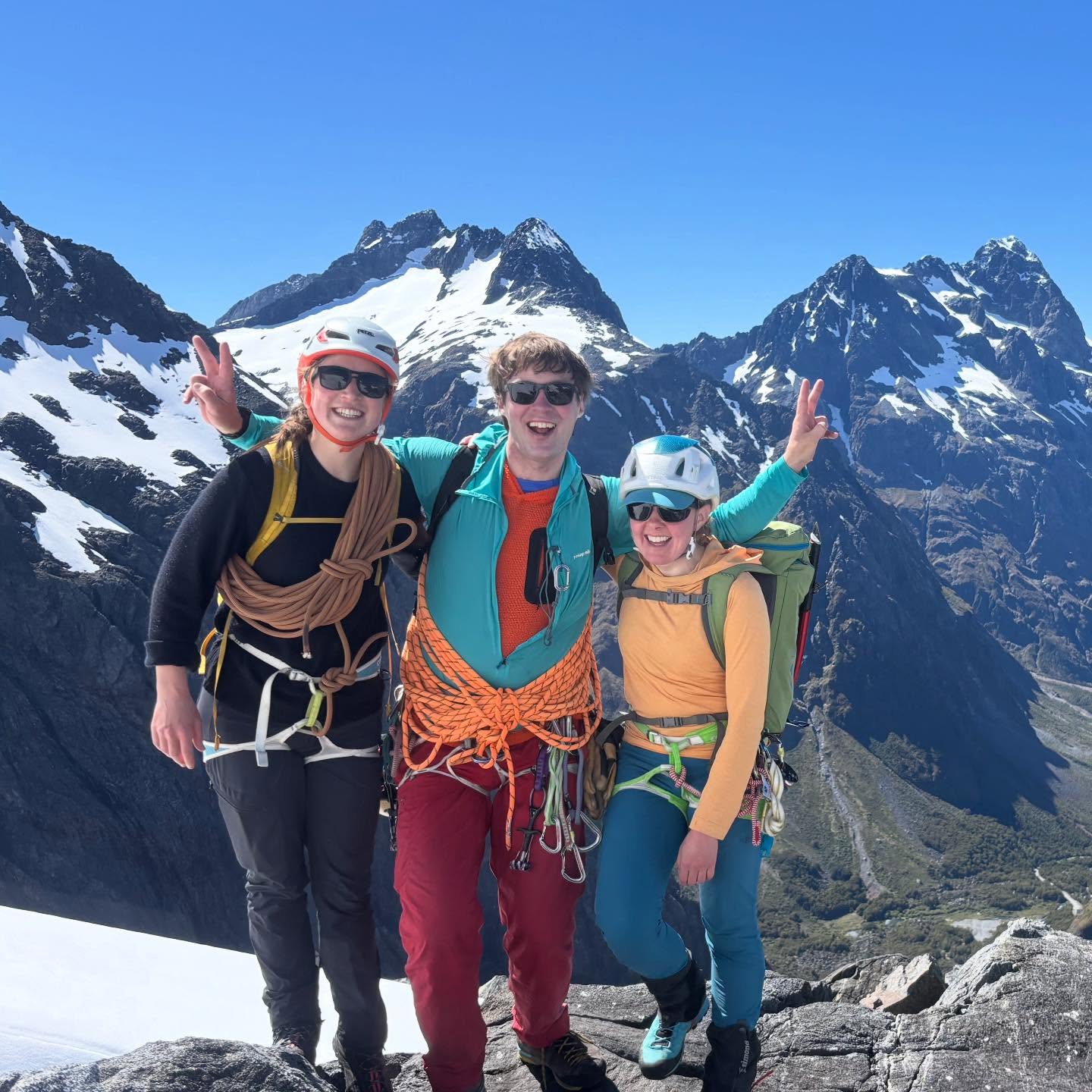 Pre Christmas crossing of the McPherson - Talbot traverse with @tomripleyguiding @fandabbeydozy and @bitchcock7
Incredible mountain landscape in the Darrans with snowy summits very quickly dropping into dense jungle. Also amazing to think that the postman used to cross Homer Saddle to get to Milford Sound before the Homer tunnel was built (or so I’ve been told anyway). We also only just made it back to Te Anau with the van on 0 fuel for the last 30km 😰
@mountainequipment
@lasportivauk
@britishmountainguides