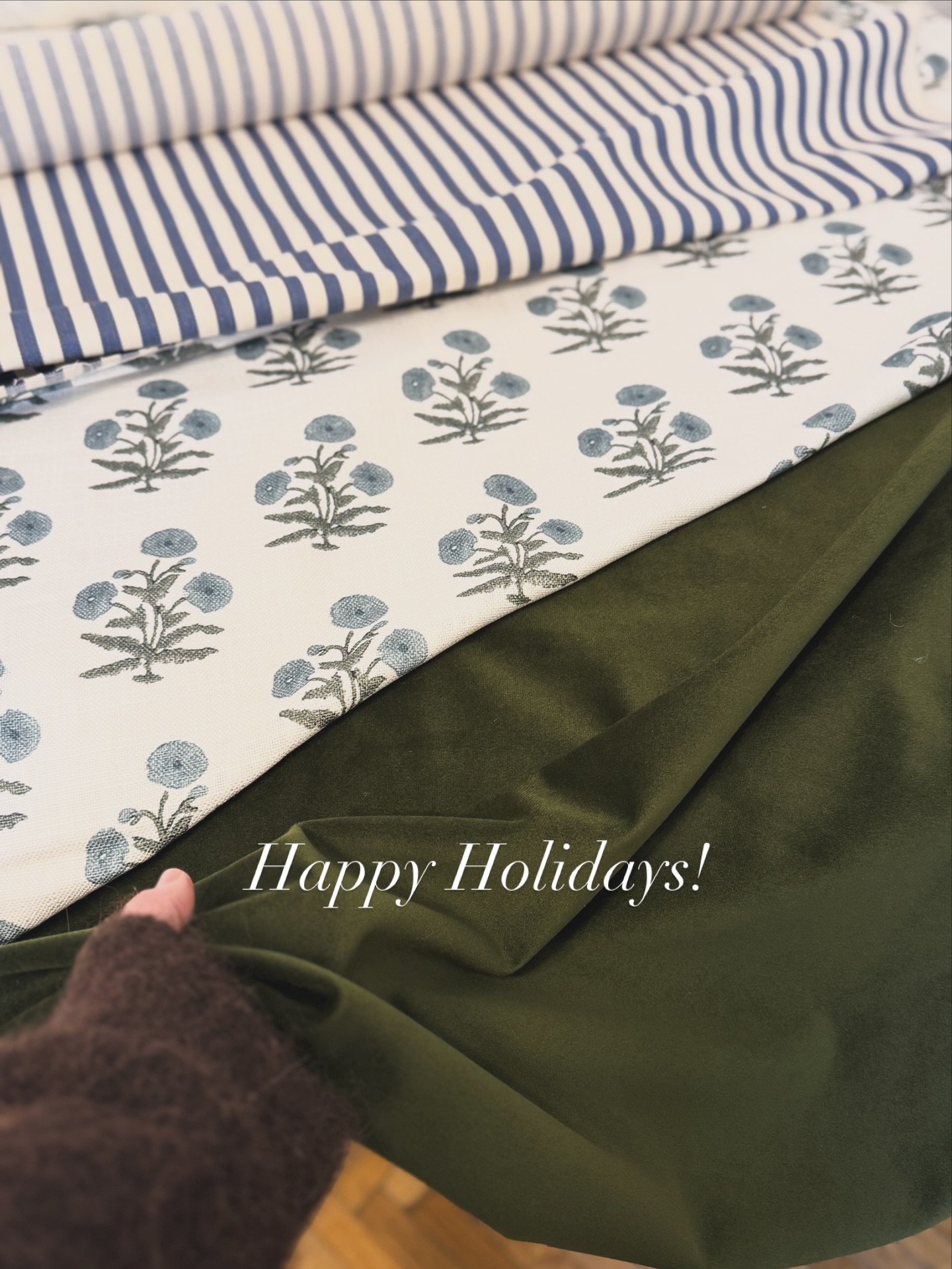 Happy Holidays! 🥂
Thank you for supporting fine upholstery, heritage craftsmanship, and handmade design.
With gratitude,
Maison Meynet Upholstery Atelier