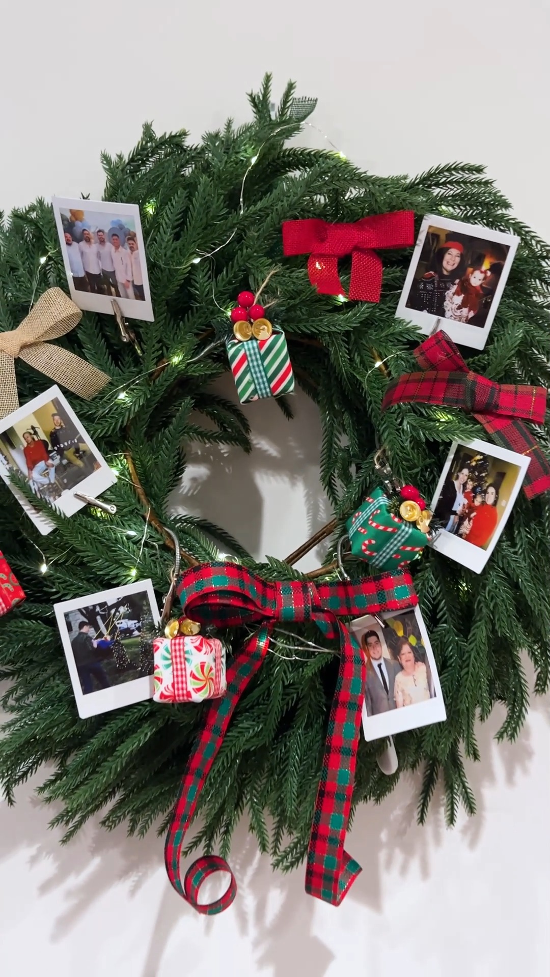 Create holiday décor with your favorite Square shots 🎄✨
#instax #instaxEgypt #InstaxSquareLink #fujifilminstax #instaxholiday #Christmas