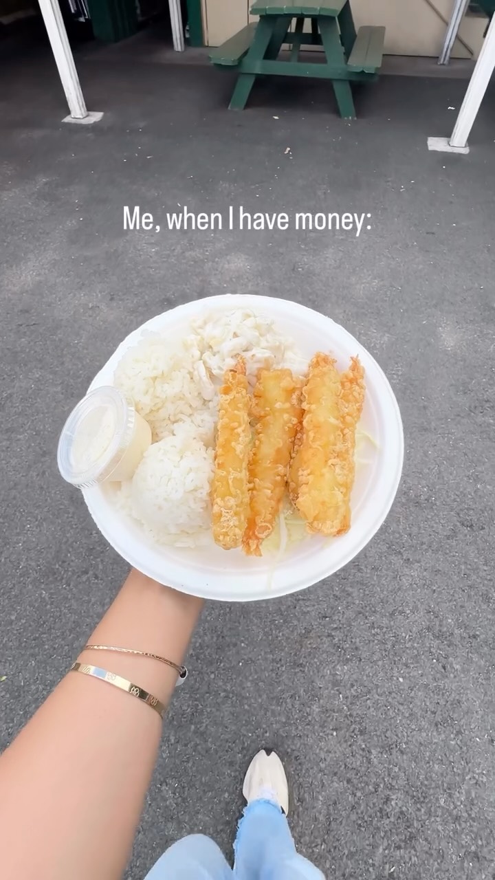 Your favorite plate lunch is waiting ๐
Visit us in Kapahulu, Kalihi, and Pearlridge ๐
#RainbowDriveIn #PlateLunch #LocalGrinds #HawaiiEats #HawaiiFoodie