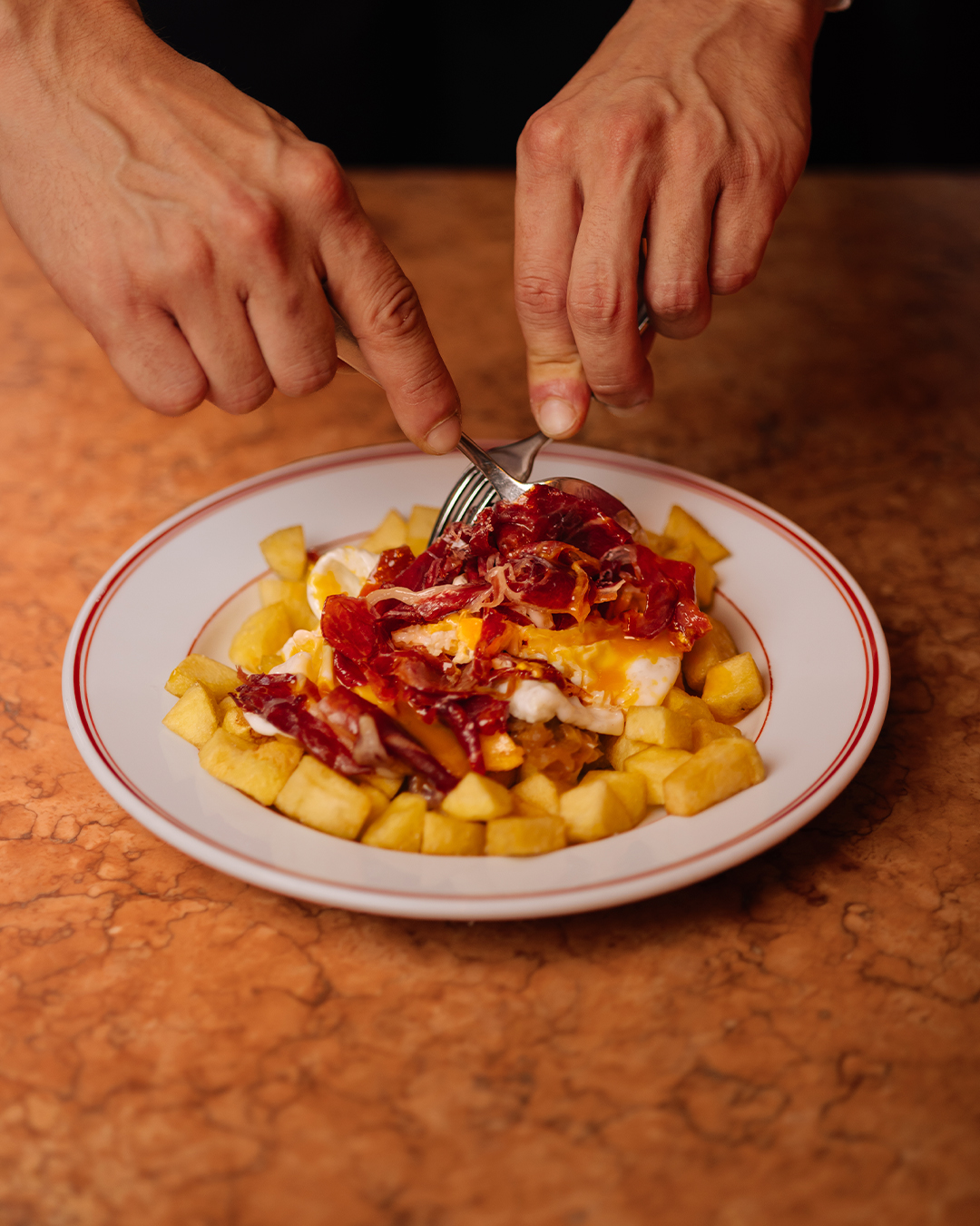 Huevos Rotos. ¡El clásico de los clásicos! Nos vemos en Tapisco.
--
Huevos Rotos. The classic of classics! See you at Tapisco.