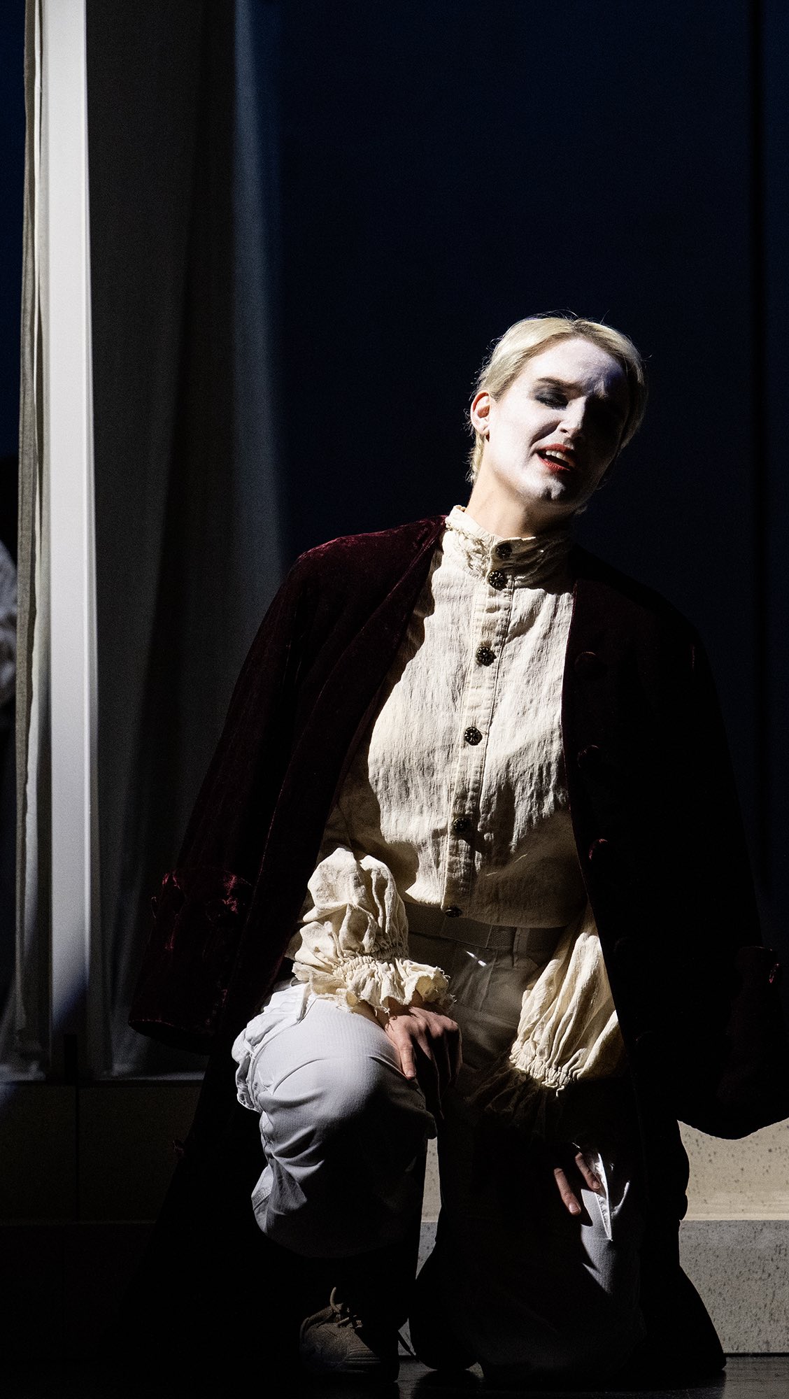 📣 📣 📣
Das Opernglas
“Amber Fasquelle is a striking figure with an intellectual touch and a wonderfully rich mezzo soprano voice.” - Das Opernglas
Another Alcibiades in Schwetzingen coming up this week. The gift that is the rare beauty of German Baroque opera just keeps on giving 🎁
#baroqueopera#mezzosoprano#winterinschwetzingen