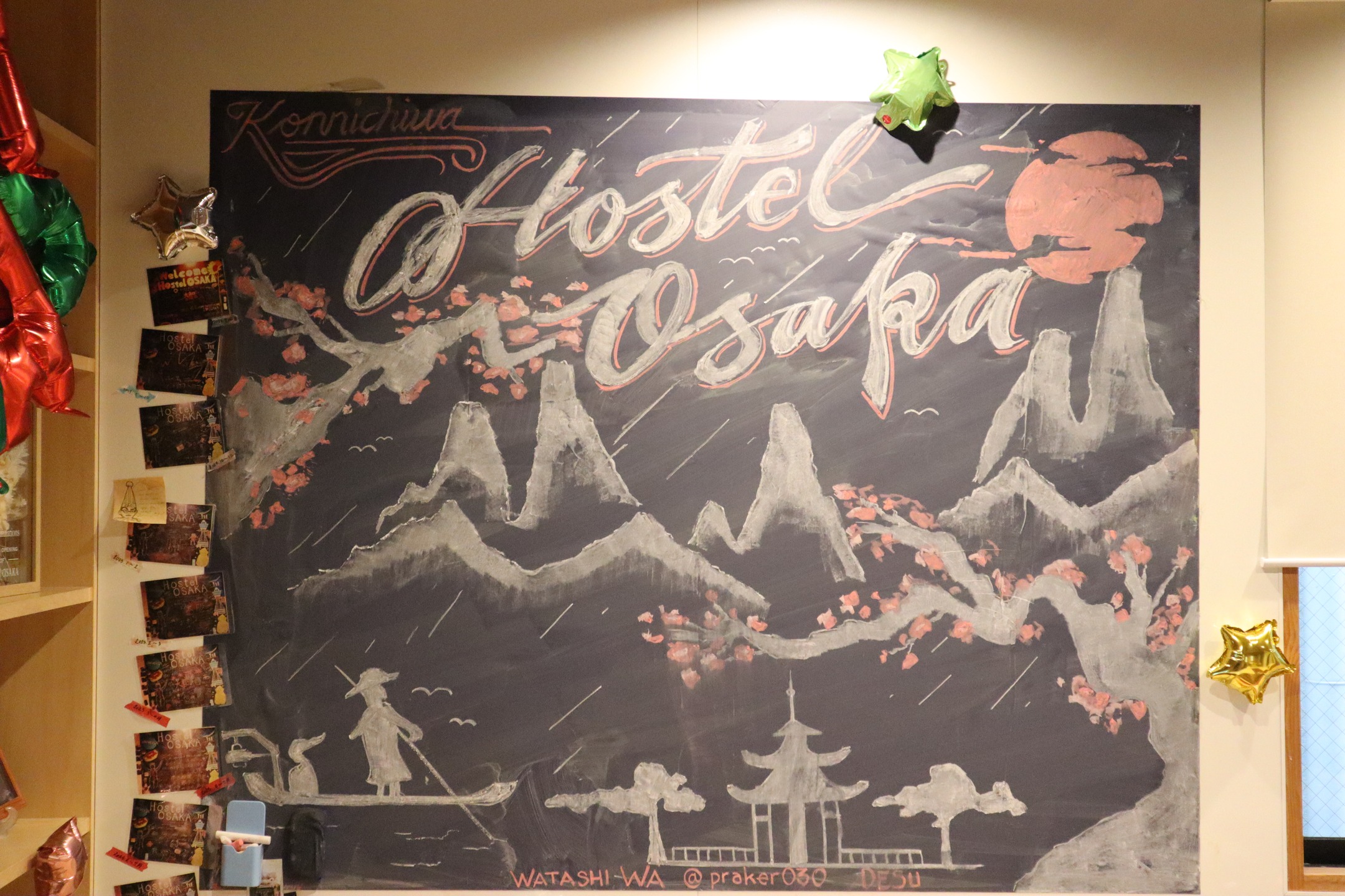 This month, something magical happened on the 6th floor ✨
A true artist @praker030 turned our blackboard into an actual work of art (yes, the kind you stop and stare at), and even created a small painting that now proudly lives at our front desk.
What started as a blank slate is now a full-on artistic moment, and we are kind of obsessed.
Want to see these masterpieces with your own eyes? Make a reservation and come admire the talent IRL 👀🖌️
======================
Where elegance meets adventure, and every stay feels like home.
📩 contact
contact.hostel-osaka@meishin-group.co.jp
☎ 06-4301-5466
======================
#art #streetartandgraffiti #artistwork #ホステル暮らし #ホステル巡り #hostel #hostellife #travel #travelawesome #トラベル #大阪旅行 #japan #osaka #오사카온천 #osakajapan #大阪観光 #日本 #온천여행 #トラベルスタイル #トラベルグラマー #バックパッカー #backpacking #budgettravel
#solotravel #backpackerlife #南森町 #梅田