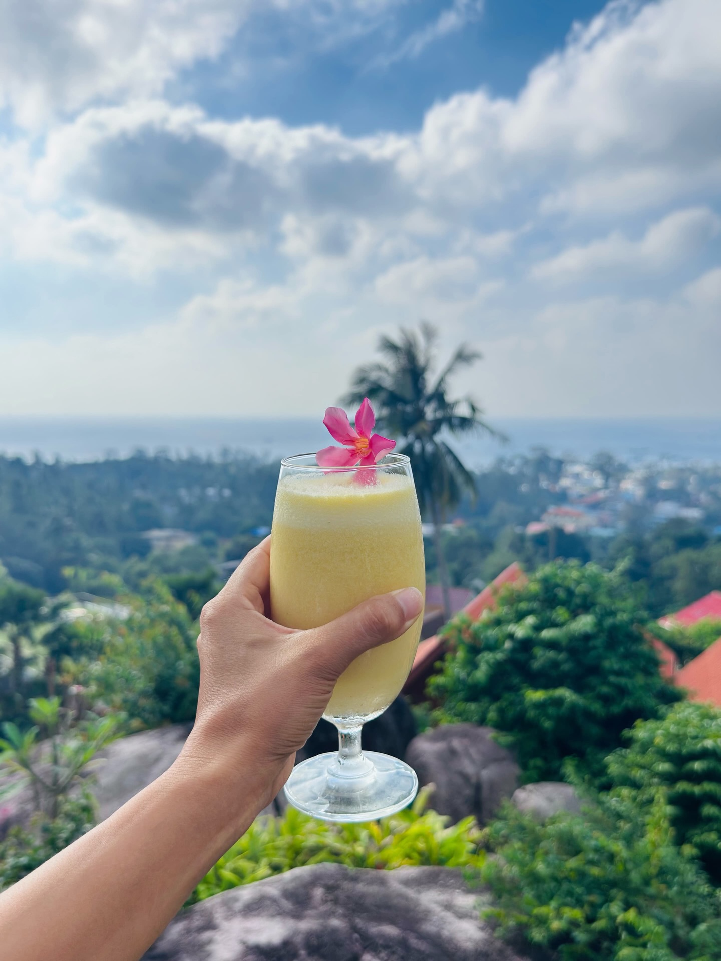 Sea views, ocean breezes, and a perfectly chilled PiΓ±a Colada β breezy days done right ππΉ
No wonder itβs a guest favourite!
DM or email us to reserve your spot!π¬
#LuxuryVilla#KohTaoViews#honeymoondestination #DiveKohTao#Diving#ChalokBaanKao#TanoteBay#MaoBay#HaadTien#Floatingbreakfast#AoLeukBay#SecretGardenEcoPoolVillas #EcoVillas#TravelThailand#GetawayGoals #Relax #KohTao #Thailand#privatepoolvilla #MountainView #IslandLife#KohTaoBeaches#LuxuryVilla#romanticgetaways#sunsethunter#luxurytraveladvisor#seaview#sunset#privatevilla#ecofriendlyhotels#piΓ±acolada