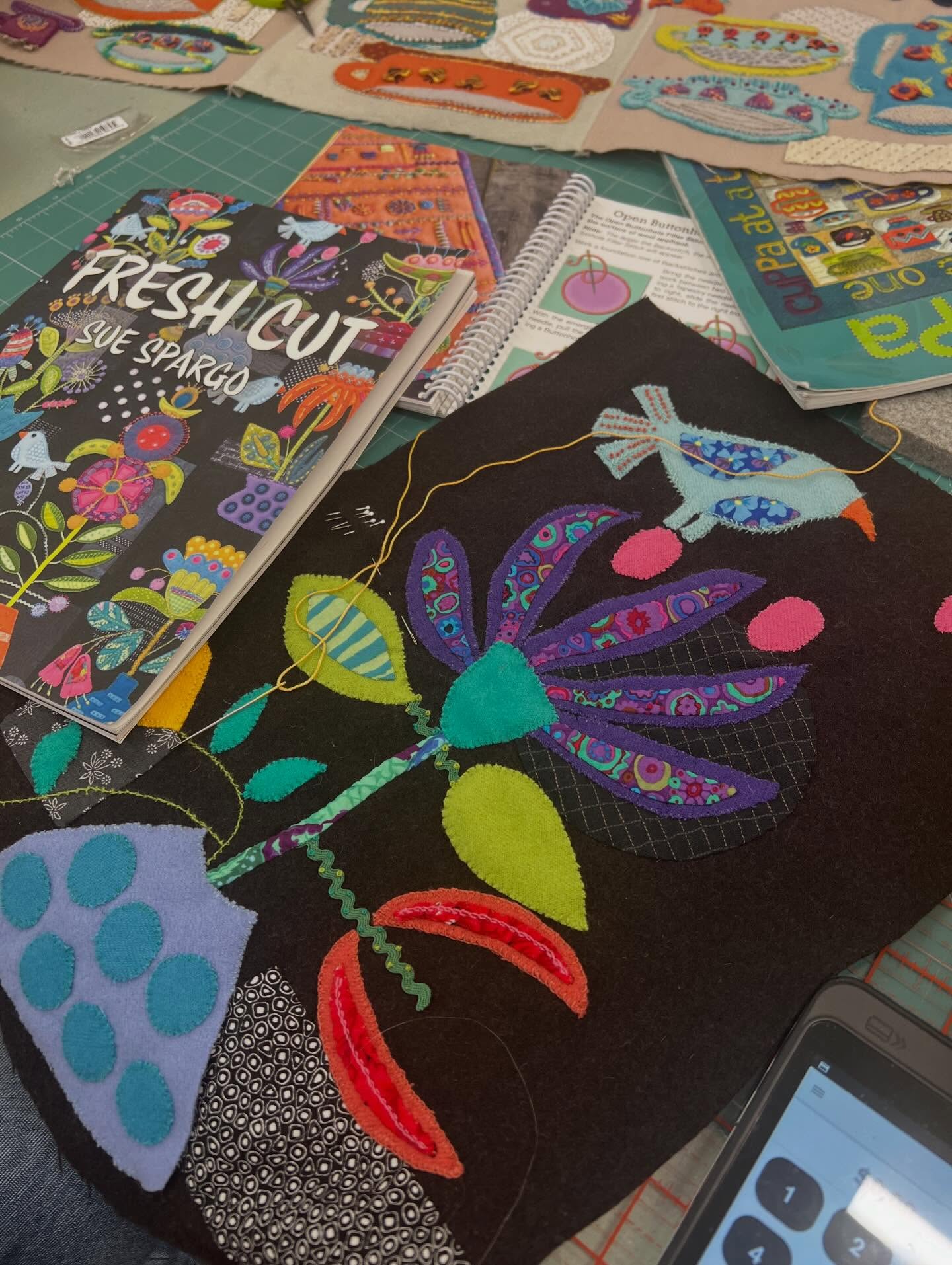I am making up a kit for lovely Dell today for another block of #freshcutquilt I love watching these blocks come to life at our #suespargostitchgroups. These happen on Tuesday and Friday afternoon at the shop. There is also a Tuesday night group too. Seats are sometime all taken but please contact me if you would like to make a #suespargo quilt with us. Lots of help and laughs are always happening. In 2026 I am going to be offering more groups like this. Let me know if you have any ideas for different stitch groups.