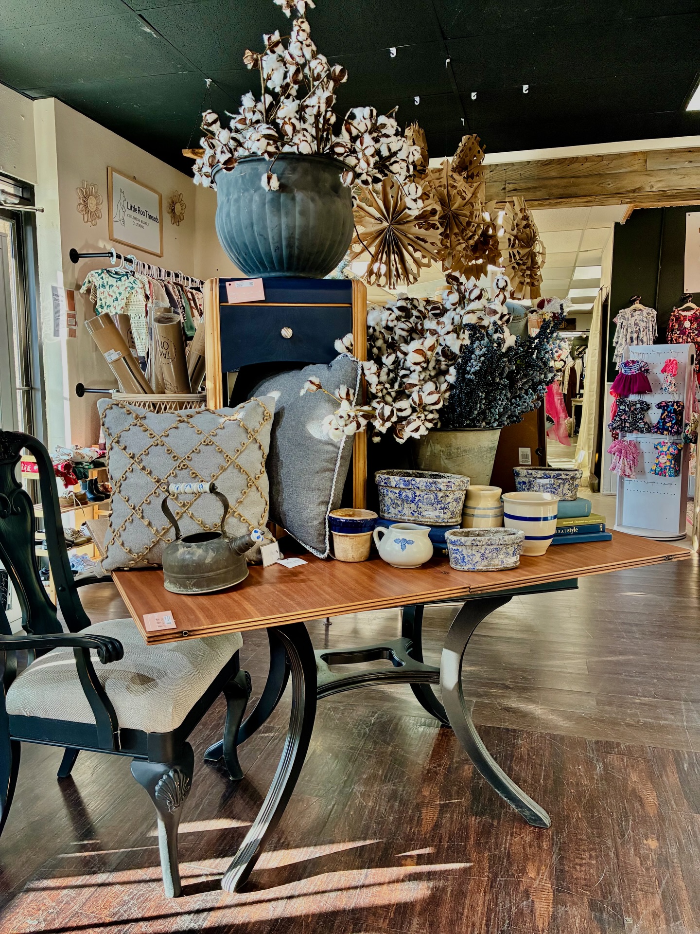 Cozy spaces aren’t built with décor alone —
they’re built with materials that age well together.
Wicker.
Wood.
Brass.
They soften over time.
They carry wear beautifully.
They don’t chase trends or demand attention.
That’s why shelves styled with these pieces feel timeless instead of seasonal.
They work in winter light.
They work when the house is busy.
They work when life feels full.
Good styling doesn’t shout.
It settles in.
#TheBohemianSpokane #BohemianHome #ShelfStyling #CozyInteriors #CollectedHome