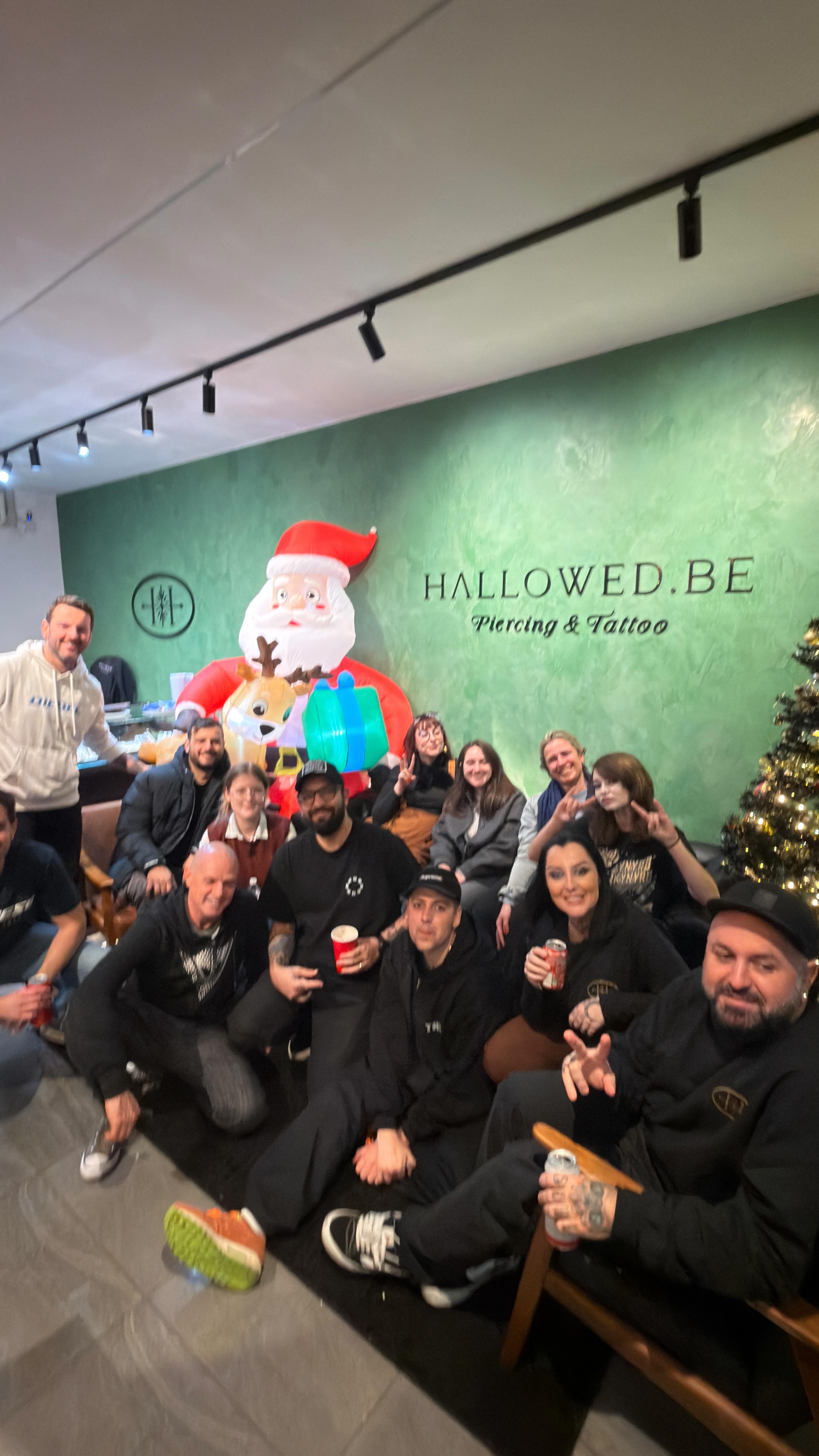 The first months of our journey ✨
Grateful for our friends, our clients, and especially our team, you are the ones who make this happen every single day.
This is only the beginning. 🤍