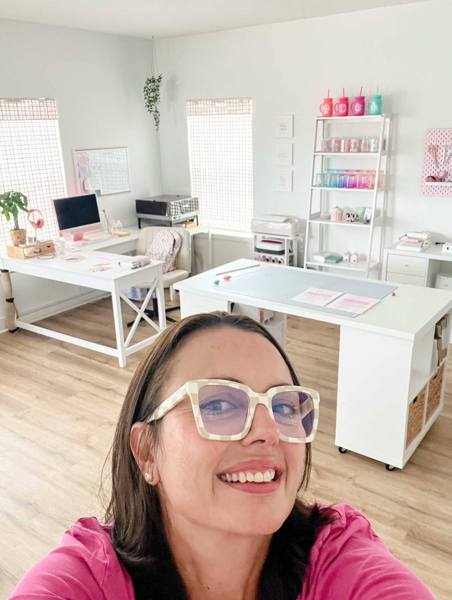 Today I turn 50,
and this season feels softer, quieter, and more intentional.
Still creating.
Still dreaming.
Just with more faith, more clarity, and a lot more peace.
I’m Barbie, designer, planner creator, and your digital bestie for all things soft goals, faith, and cozy creativity.
This space is for gentle planning, cozy creativity, and encouragement for your handmade journey.
🎂
Hoy cumplo 50,
y esta etapa se siente más suave, más silenciosa y más intencional.
Sigo creando.
Sigo soñando.
Solo que ahora con más fe, más claridad y mucha más paz.
Soy Barbie, diseñadora, creadora de planners y tu mejor amiga digital para todo lo relacionado con metas suaves, fe y creatividad cozy.
Este espacio es para la planificación consciente, la creatividad tranquila
y el ánimo constante en tu camino handmade.
.
.
.
#graceoverperfection #lifeat50 #softgoals #gentleplanning #faithandcreativity