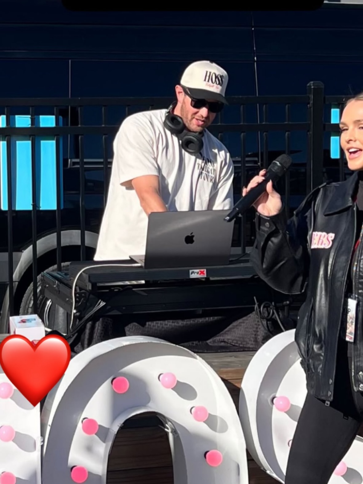 NINERS WIN!!!
Have Alpha Lit Silicon Valley be part of your game day celebration 🏈🏟️💥💥
Thanks for tailgating with us! @clairekittle @hosstailgatetour 🫶❤️
#bangbangninergang #hosstailgatetour #alphalitsiliconvalley #marqueeletters #lightupletters