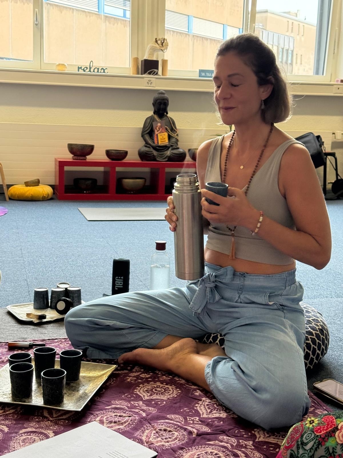 There‘s a world beyond our physical senses - discover it🌟When we go inward, beyond noise and distraction, we begin to transcend the physical senses. What awakens are our natural, subtle abilities:
hellfühlen (clairsentience), hellsehen (clairvoyance), hellhören (clairaudience), and hellwissen (claircognizance).
These extrasensory perceptions & capacities are not gifts for a few — they are human.
They can be trained.
The simplest way is nature.
Sit with a tree. Touch a stone. Breathe.
Let the mind soften, the senses widen, and consciousness expand beyond the physical.
From this space, we learn to feel deeper, perceive clearer, and sense beyond appearances — even into the shared field of consciousness that connects us all.
This practice brings clarity, intuition, empathy, and inner guidance.
In a world of constant noise, learning to listen beyond the senses is not just useful — it’s necessary. ✨
Go inward. Everything you’re looking for is already there. #paranormal #astral #extrasensory #silence #stillness