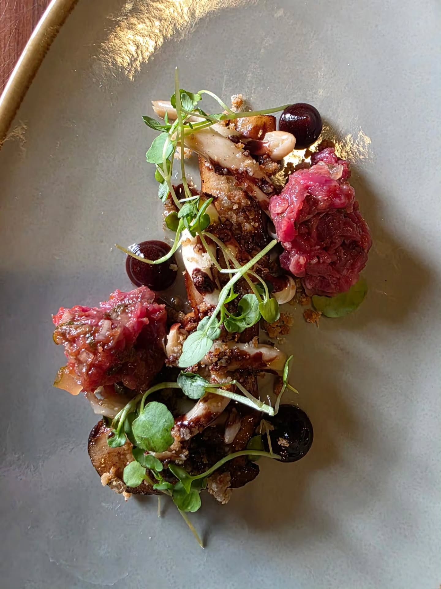 New Year's Eve at Harvest Eatery
course 1: BISON & MUSHROOMS | King oystery & pickled shimeji mushrooms, bison tartare, brown butter, cherry vinegar, bleu cheese crumble, dark chocolate
course 2: BOLOGNA & MUSTARD | House-made fried bologna, cheese fondue, pickled peach mustard
course 3: SHRIMP & CORN | Corn & goat cheese soup with shrimp, brown butter chanterelles
course 4: THE WHOLE RABBIT | whole deboned rabbit, northern Saskatchewan mushroom duxelles, rabbit farce, cauliflower puree, rabbit parfait, rhubarb ‘butter’, hunter’s sauce, pickled turnip
course 5: CHICKEN & TRUFFLES | Skin-on chicken breast & thigh, fried chicken ssmoked potato cream, black truffle perlage, shaved white truffle, micro radish
course 6: CHOCHOLATE | Chocolate ganache, German chocolate cake, cocoa nib tuile, rhubarb gel, chocolate ‘soil’, raspberry ice cream