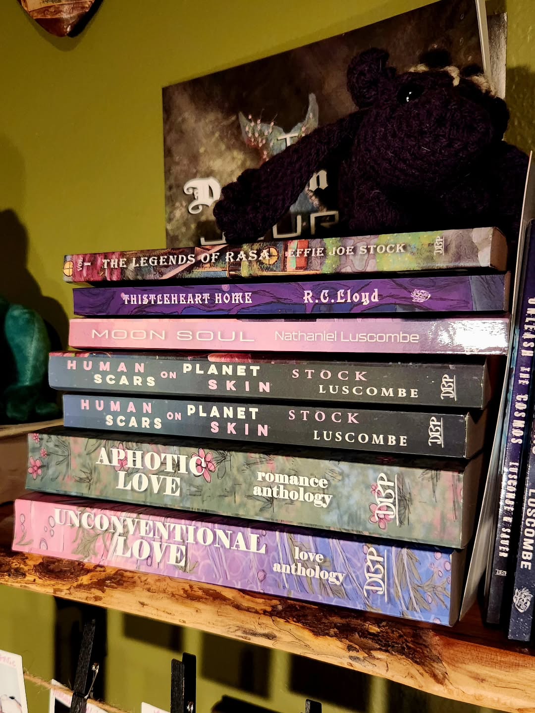 π₯πNo thoughts today, just the prettiest little stack of books π«Άπ»ππ₯
#books #indiepress #indieauthor #bookstagram #reading