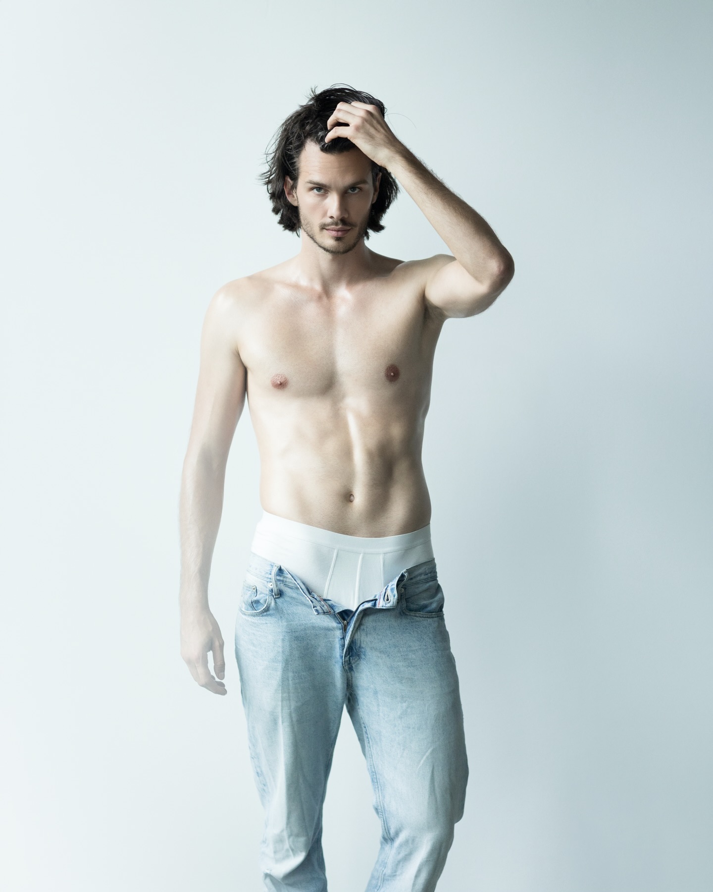 Model tests by @lingaraj.bharamagouda
With the incredible @walkwithrichard
📸 Shot at @panther_studios.nl
#model #modeltest #modeltestshoot #amsterdam #amsterdammodelagency