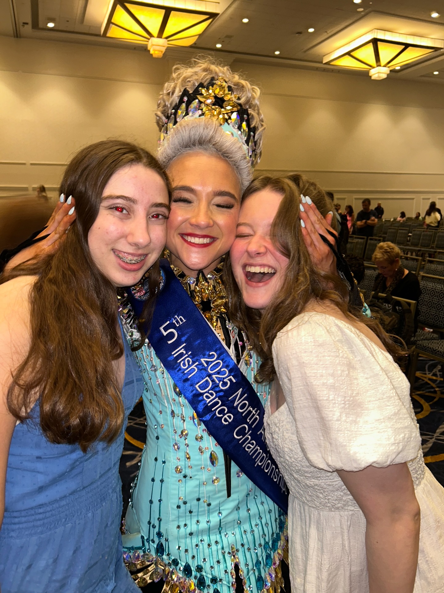Our 2025 in hugs! We love getting to watch our dancers accomplish their goals, but what we are coaches love more is getting to watch them grow as friends who support and uplift one another. We are rooted in tradition, grounded by our loving family, and driven by our passion! We are so blessed by another year spent as a Murphy Family ❤️
#murphyirishartsproud #2025 #recap #irishdance #yearinreview
