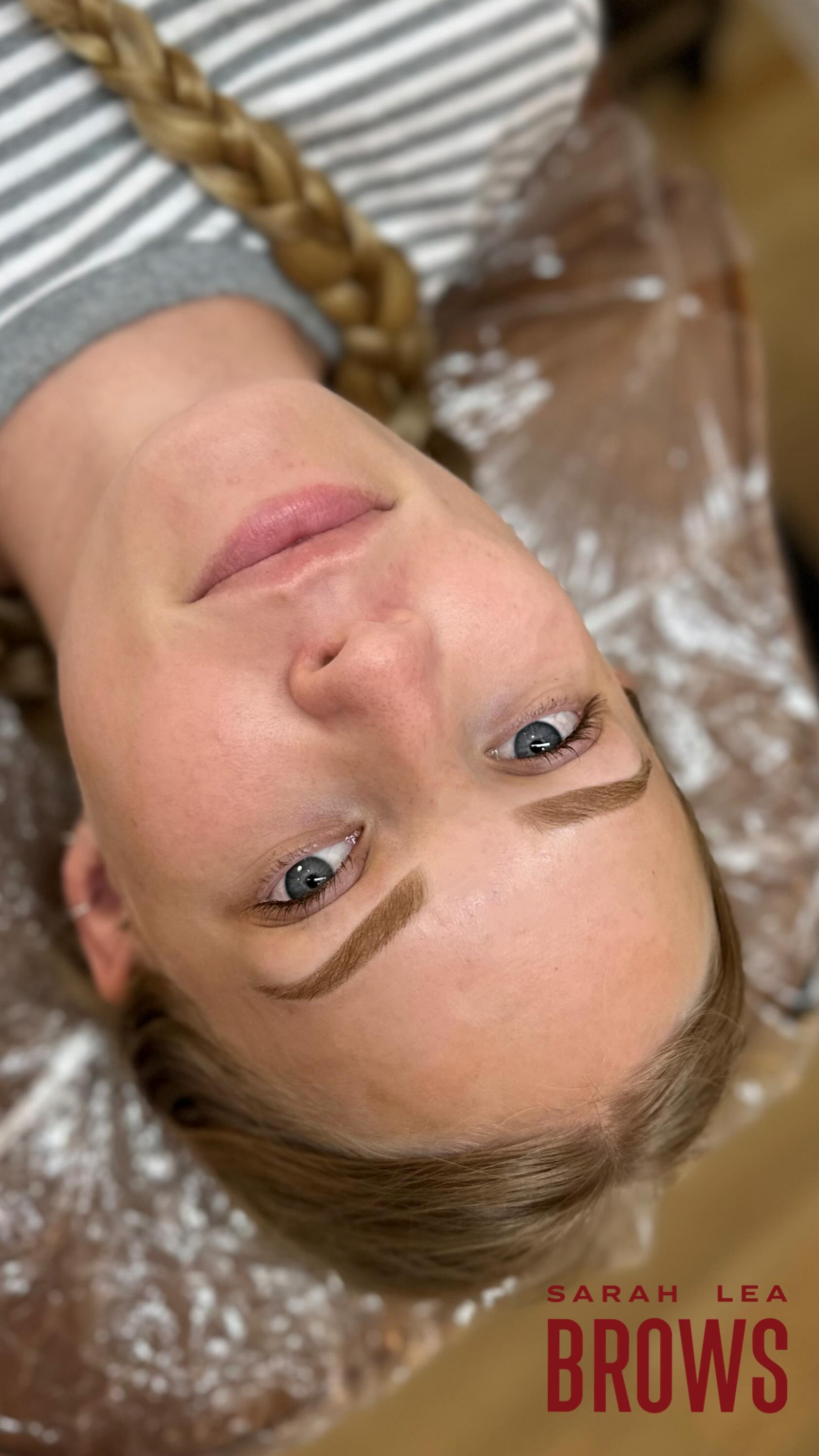 A good ol’ fashioned before & after in this world of clever hooks and fancy transitions 😅
A soft ombre/powder brow hybrid - custom designed for this gorgeous woman and colour matched to perfection 🤌
I have a couple of spots left for end of January if you’d like to go into 2026 with the best brows of your life, just saying 🤫 link in bio to book
~ Soft Ombre
~ Lasts 2+ years
~ Appears around 40% darker and bolder for the first week but heals to a beautiful soft finish that gives the same look as brow pencil or powder would.
~ Artist: Sarah Lea
~ Suitable for all skin types
~ Southport, Gold Coast 📍
~ Bookings & Info:
www.sarahleabrows.com