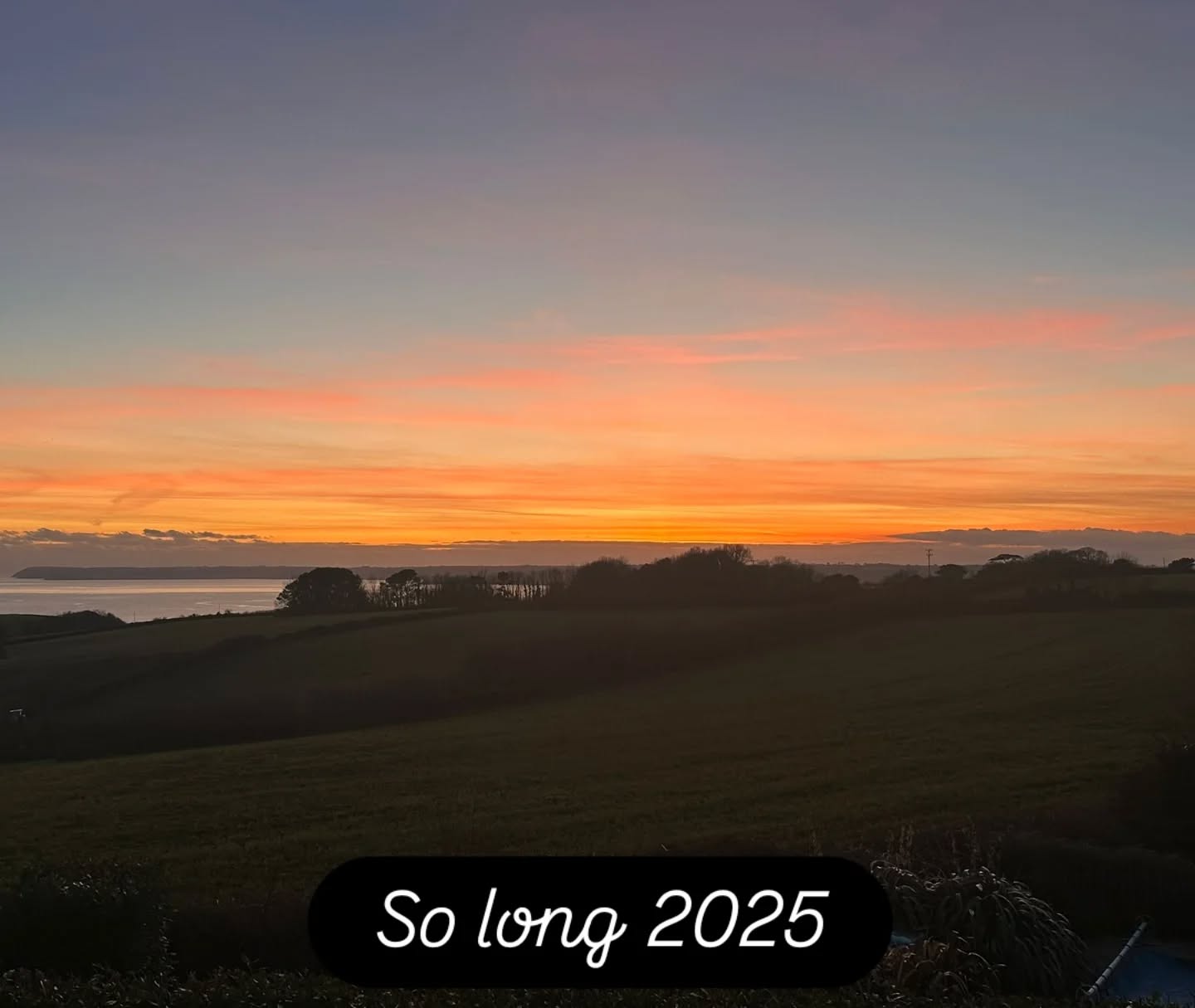 2025......
A MAHHOSIVE year of growth for me. Both mentally and physically. I felt leading into January would be so much easier for me this year. Boy, was I wrong. I HATE IT!š¤£
It's such a tough month. It seems nothing can prepare me for the inevitable blues.
Yes, I know how lucky I am
Yes, im very grateful for all I have
Yes, I am 100% aware there are so many worse off
BUT, it can already piss off as far as im concerned.
For no particular reason, just MEH
Does anyone else feel the same ????