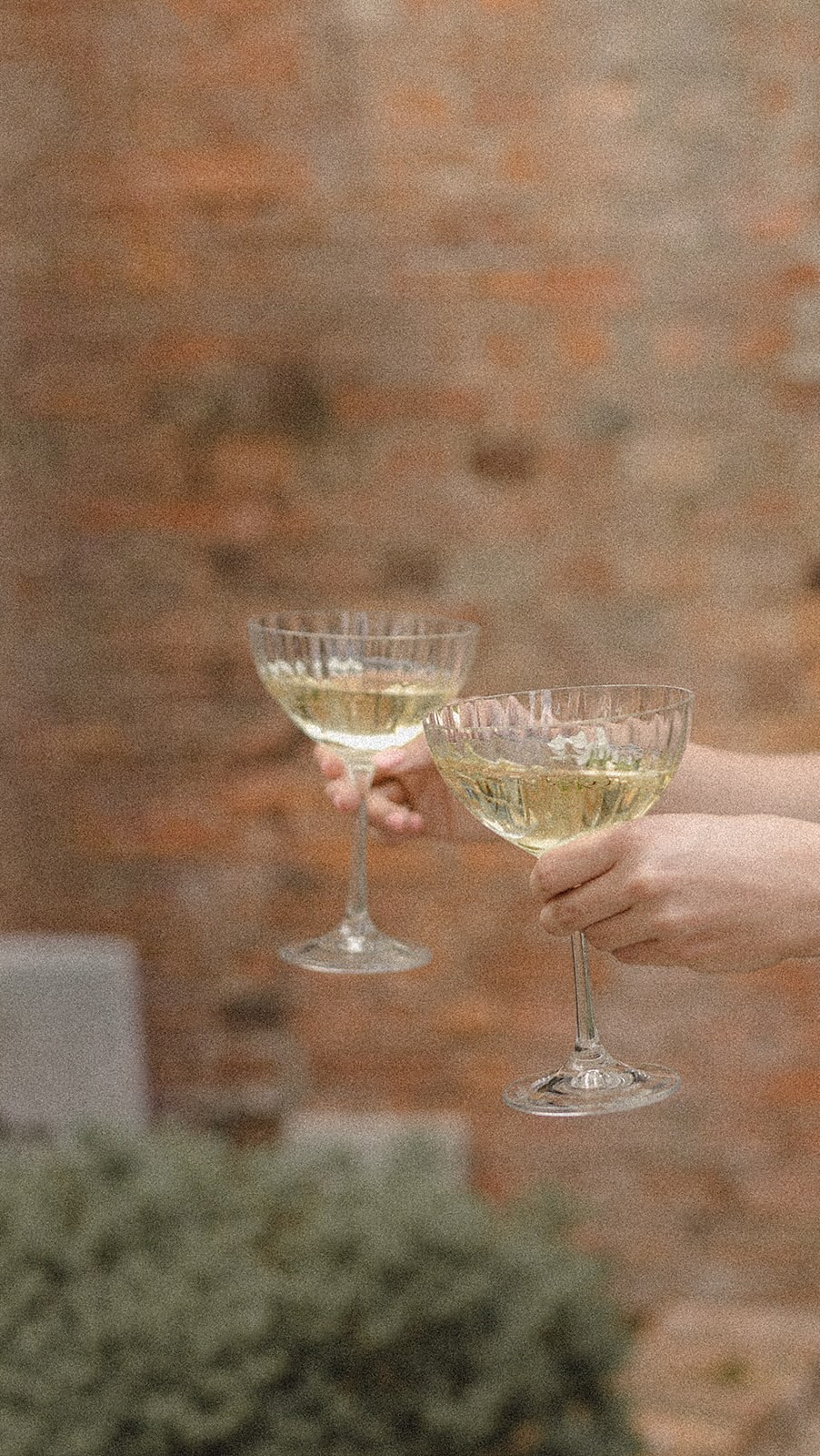 A quick ‘25 recap. The year most of my admin began with a grateful “thank you for your patience” (👶🏽) and more weeds than I could keep on top of but it’s been another year full of trusting couples & magical moments. Forever grateful ✨