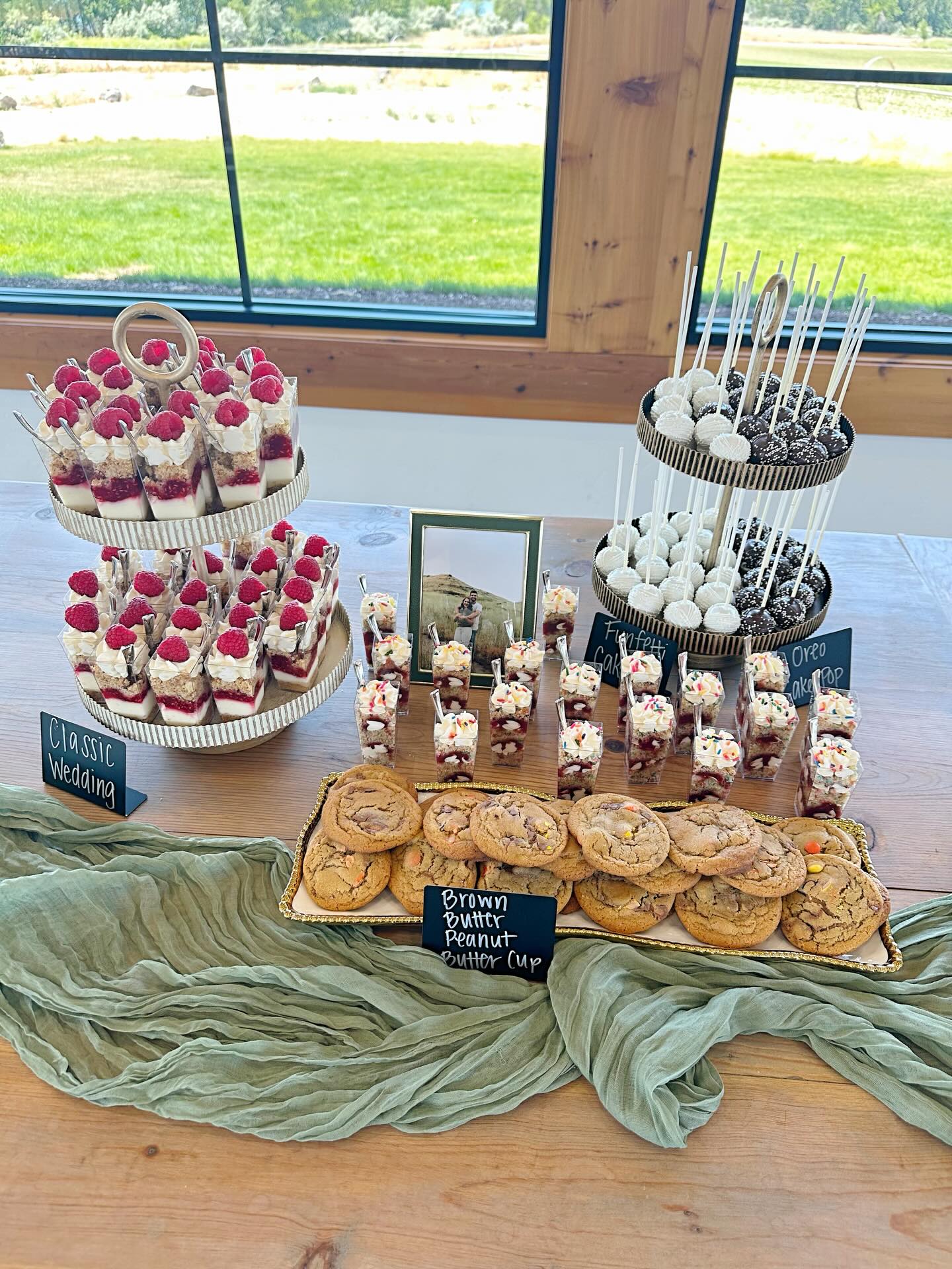 Love is sweet🩵 Dessert bars are some of our favorite orders to make. All of our dessert bars are custom. This means you get to choose your desserts and flavors for a fully customizable experience that is sure to impress even the pickiest of guests. We offer something for everyone!
Swipe ➡️ to see the full dessert spread!
This dessert bar consisted of dessert shooters, brown butter cookies, cake pops, and a cutting cake! All of the desserts were in a variety of our most popular flavors to suit every guest.
Inquire with us today and let’s plan your dream dessert bar for 2026!✨
Vendors:
Venue- @deerflatranch
Planning- @capitaloccasions
#dessertbar #boiseweddingcakes #boiseweddings #boisebakery #idahoweddings