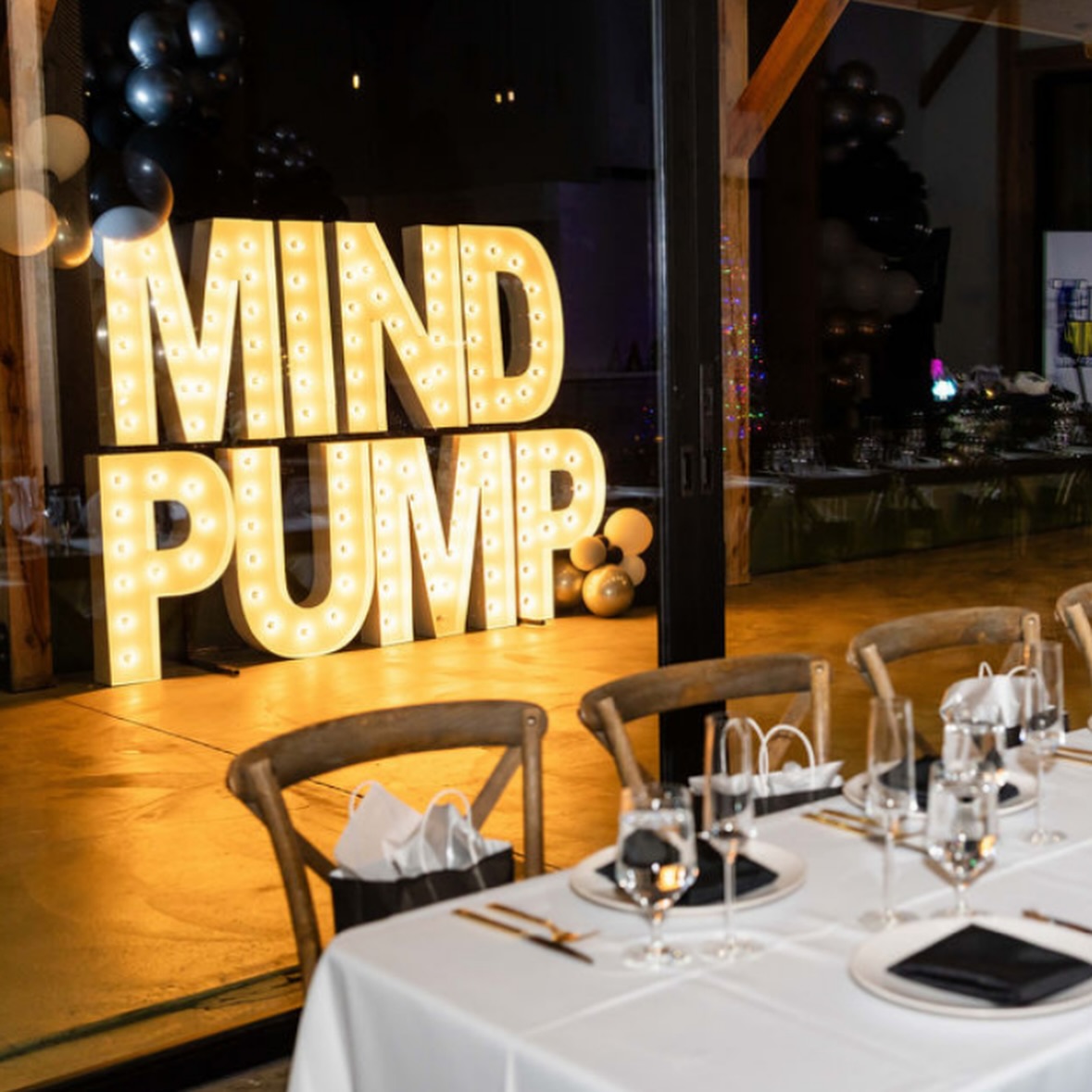 When your brand deserves the spotlight ✨
Bold Alpha Lit Silicon Valley marquee letters elevate the entire room!
#BrandedEvents #CorporateCelebrations #alphalitsiliconvalley #bayareaeventplanner #eventdecor