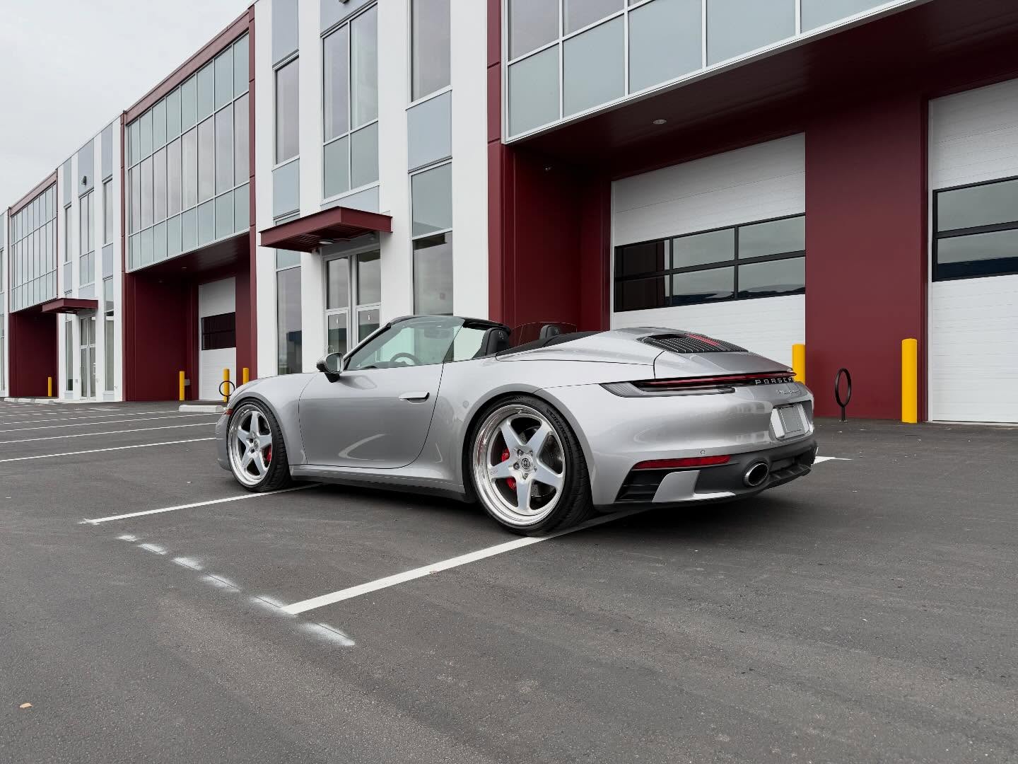 Under the radar for 2026…
#porsche #911 #992 #c4s #hre #srautogroup