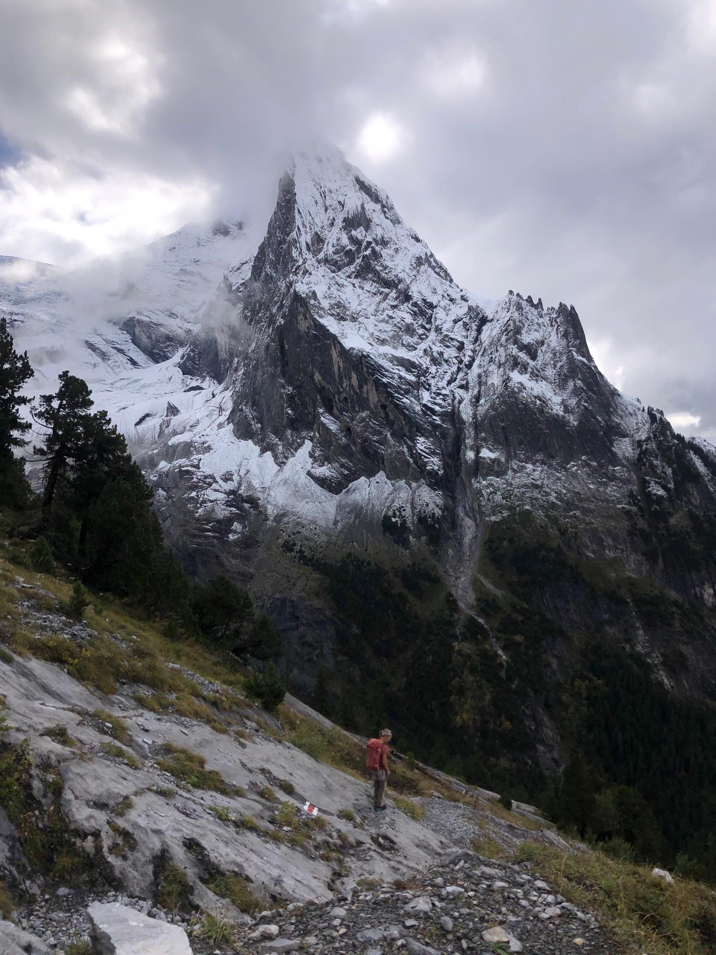 Une très belle année 2026 à tout le monde remplie de sauvage et de contemplation 🤩 et au plaisir de vous retrouver sur les raquettes ou sur les sentiers cette année 🏔️ 😊
Quelques photos de la belle saison automnale 2025 avant le retour de la neige ☃️