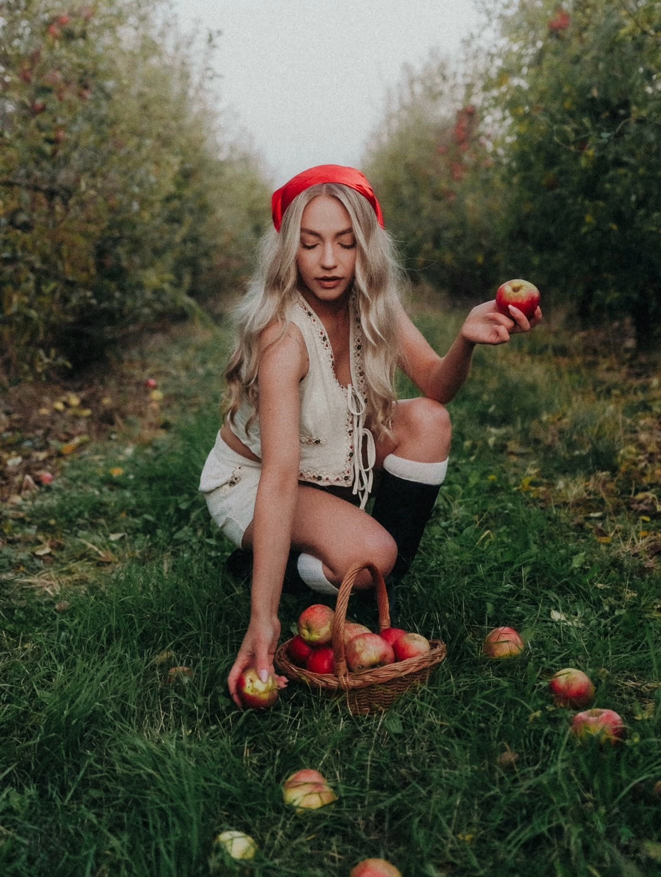 Get inspired by @sergio.fotografuje
In frame @g_klaaudiaa
✨ Follow and tag @inframe.mags, or use the hashtag #inframemagazine for a chance to be featured!
Founder and photo selection by @giuls.col
#magazine #portrait_perfection #portrait_vision #portrait_shots