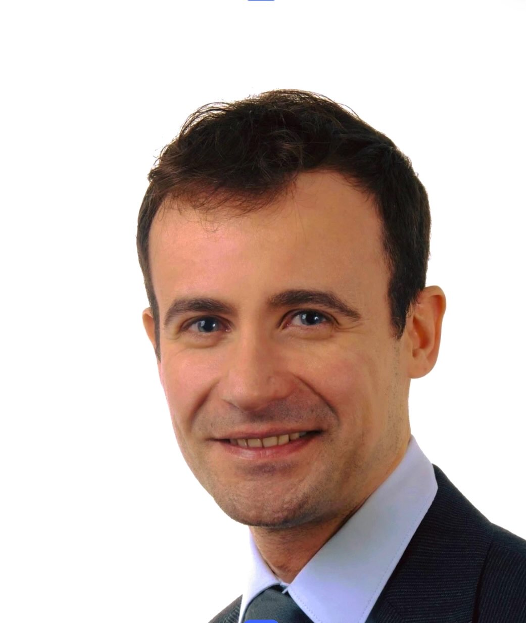 @mo.eco_art #hny2026 What you #focus on when you #communicate? The way you relate to others professionally and personally helps create your #ecosystem making it more or less responsive to #challenge, #crisis or #achievement 🆕 Entering the new Year, let’s put communication first starting from a renewed media and corporate approach! Happy New Year! Maurice Abbati, Editor in Chief at MonacoEcoArt and Strategic Communication Specialist 📸Copyright: MonacoEcoArt.com