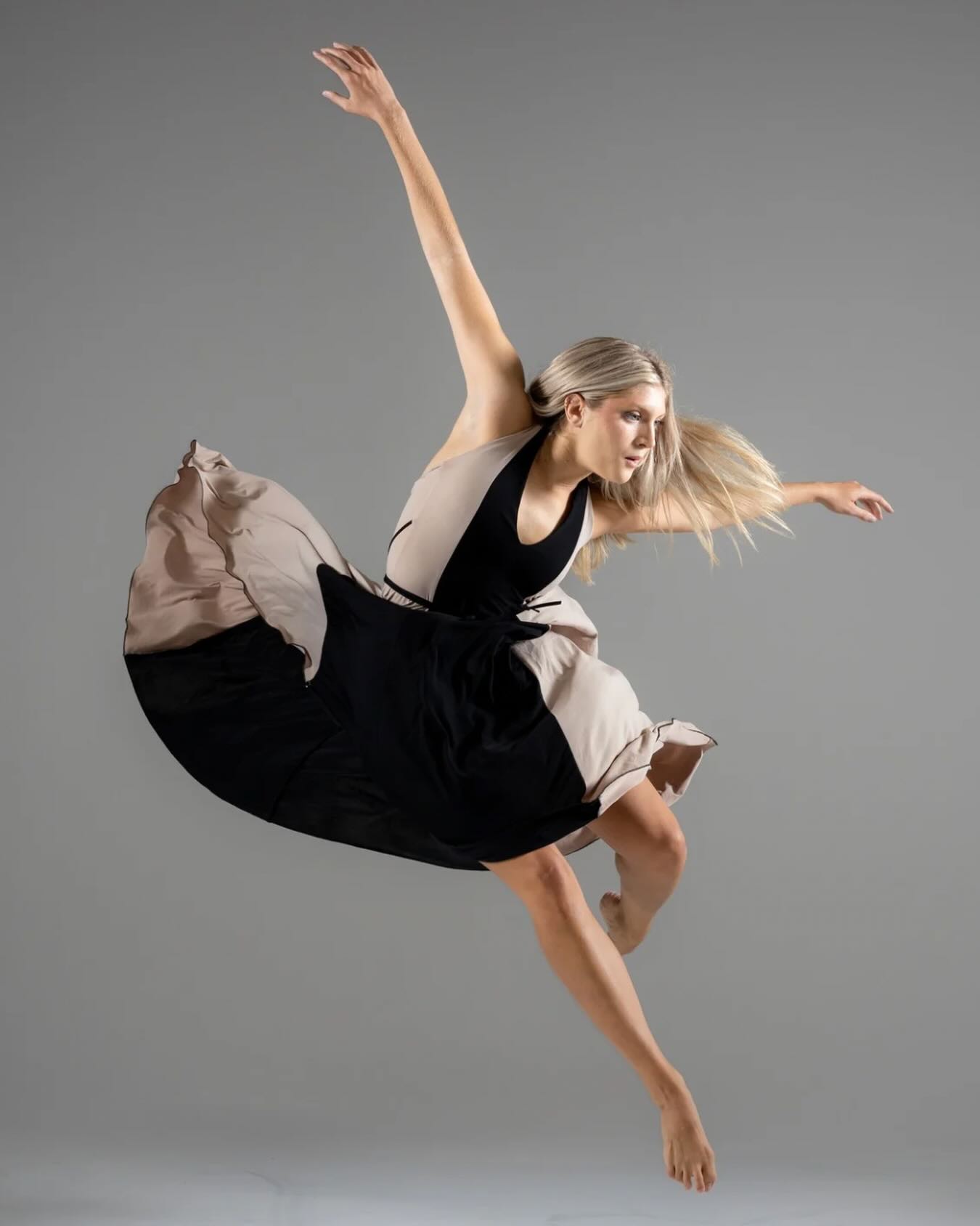 To our Dance on Broadway community 🤍
It is with heavy hearts that we share the tragic passing of our beloved teacher, Lexi Jordan.
Miss Lexi was truly one of a kind — a talented, inspiring, and beautiful dancer and teacher who poured her heart into every student she taught. Her passion, kindness, and love for dance will forever live on within our studio and the dancers whose lives she touched.
This loss is felt deeply at DOB, throughout the Chicago dance community, and far beyond. Lexi will always be a part of our Dance on Broadway family, and we will continue to honor her impact, her spirit, and her love for dance.
As we navigate this heartbreaking time together, please know we are here for our dancers — whether they need someone to talk to, a hug, or simply a safe space to dance it out.
In lieu of flowers, Lexi’s family has requested donations be made in her memory through the GoFundMe link in our bio. Funds will support her family and an initiative chosen to honor Lexi’s legacy.
Thank you for your love, compassion, and support during this difficult time. 🤍🕊️