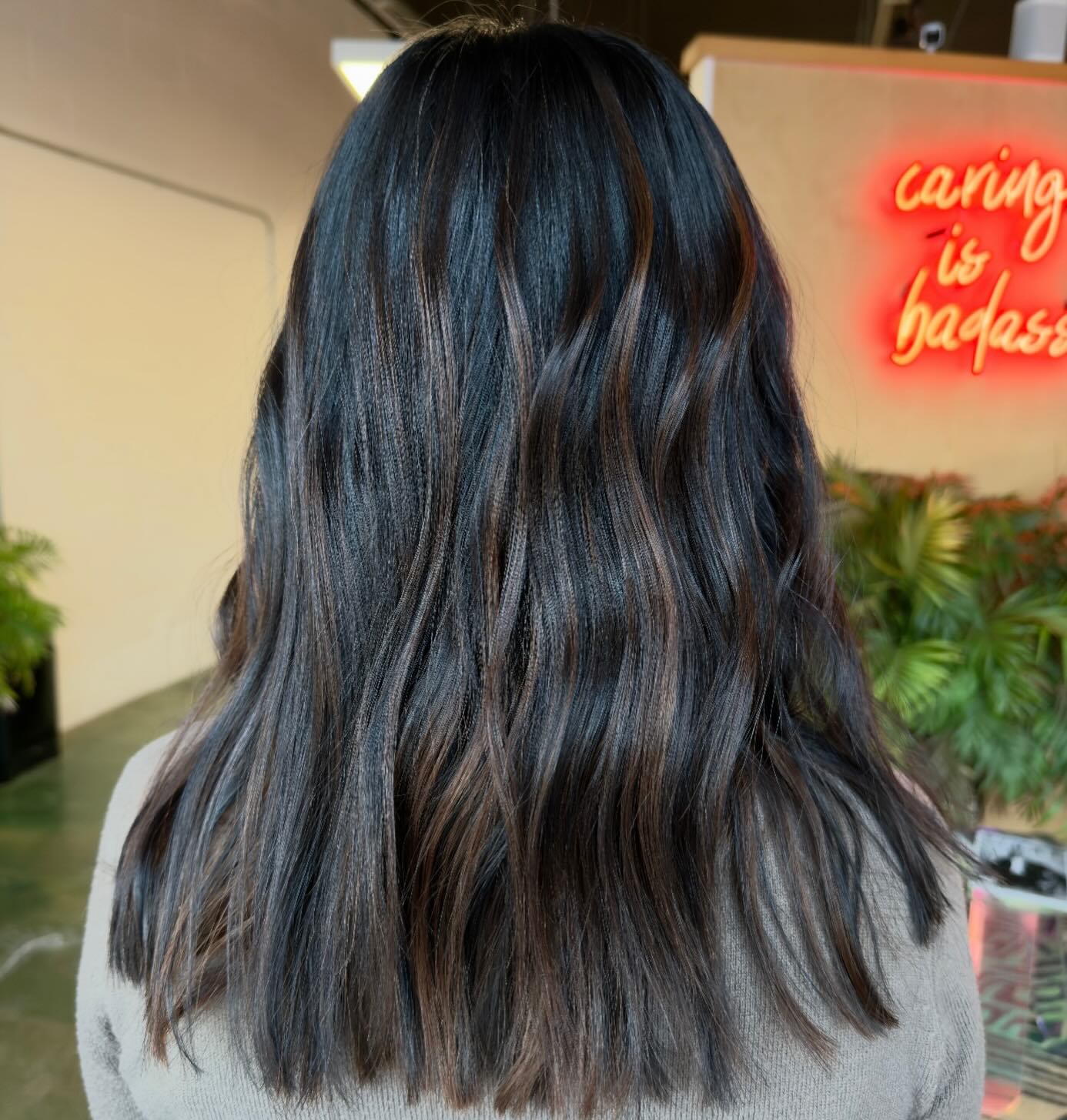 Hair by Samoyah •
To schedule your next appointment visit @hairbysamoyah
..
.
.
.
#madisonsalon #madisonwi #madisonsalon
#modernsalon #madisonwi