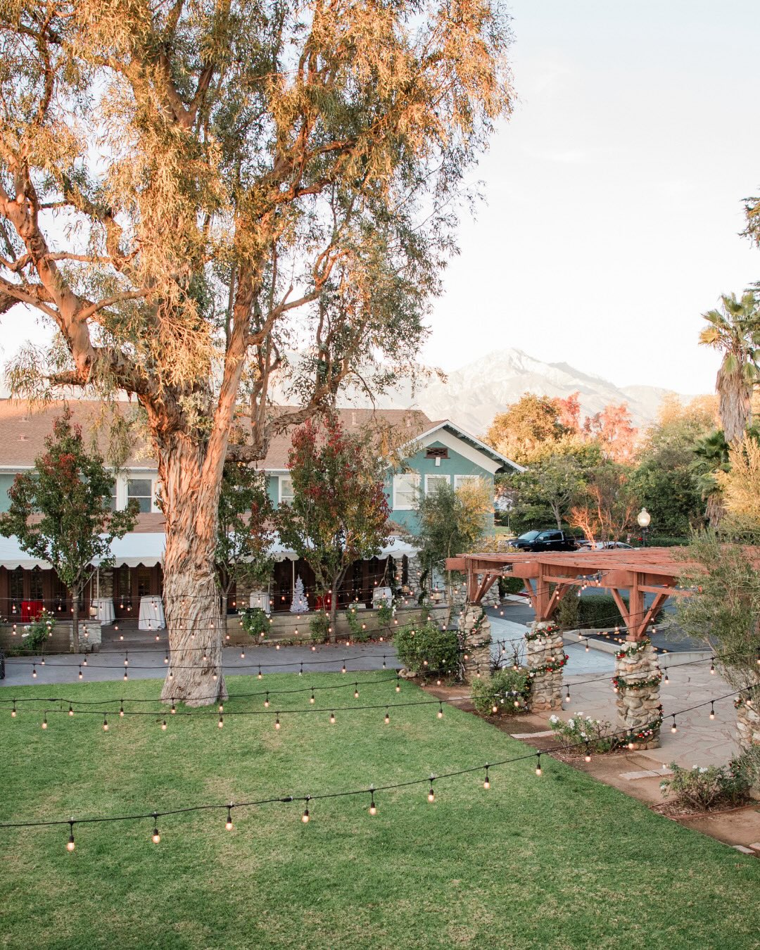 Happy New Year from all of us at La Villa Bella! 🥂
For 2026 we got a big surprise coming soon! ✨
For now, some beautiful shots of the backyard view! 🤍
Wonderful work done by: @krisandrapraytorphoto