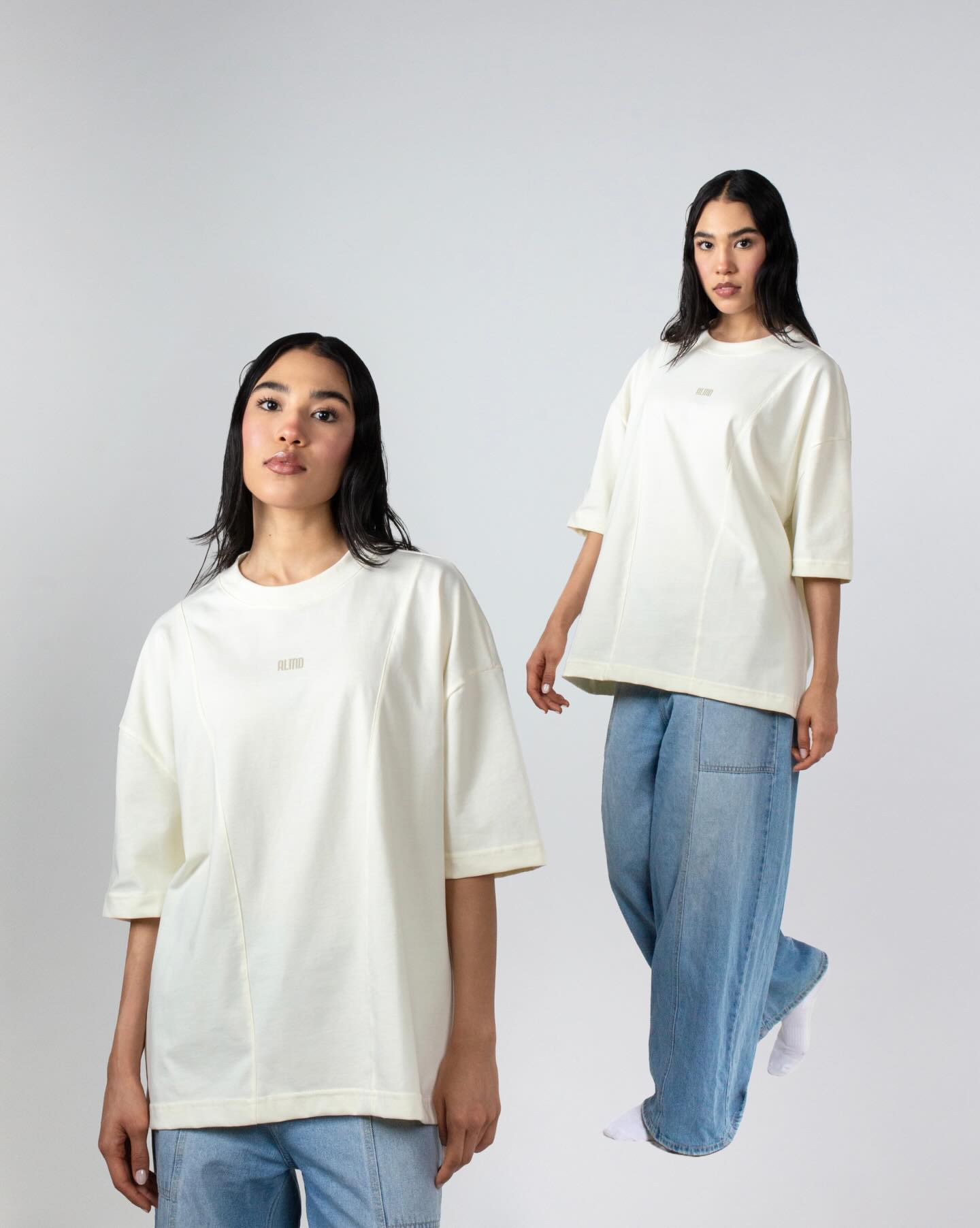 Ser adulto funcional no viene con manual.
𝘠 𝘦𝘴𝘵𝘢́ 𝘣𝘪𝘦𝘯.
Nuestra Camiseta Loop es para quienes siguen intentando.
✔️Algodón 100%
✔️DTG premium
✔️Fit cómodo
✔️Unisex
Disponible ahora en alamedastreetwear.com🛒
Envíos a toda Colombia.
Medellín y Área Metropolitana: entrega el mismo día.