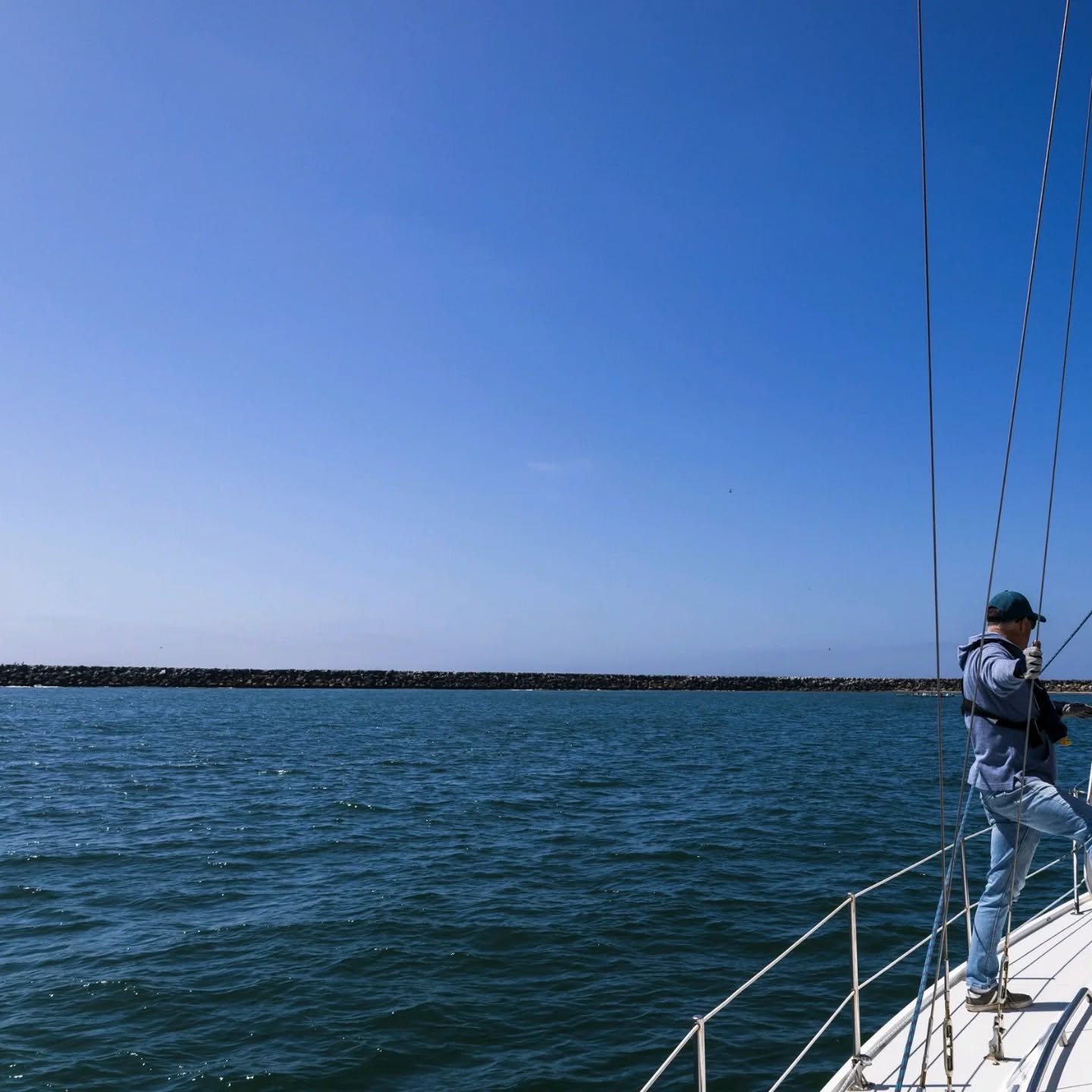 Clear and calm days are ahead :) 🩵🩵🩵
•
•
•
•
•
•
•
•
•
•
•
•
•
•
•
•
•
•
•
#sailing #sailing #lakepleasantaz #calmwaters #thingstodoinarizona
