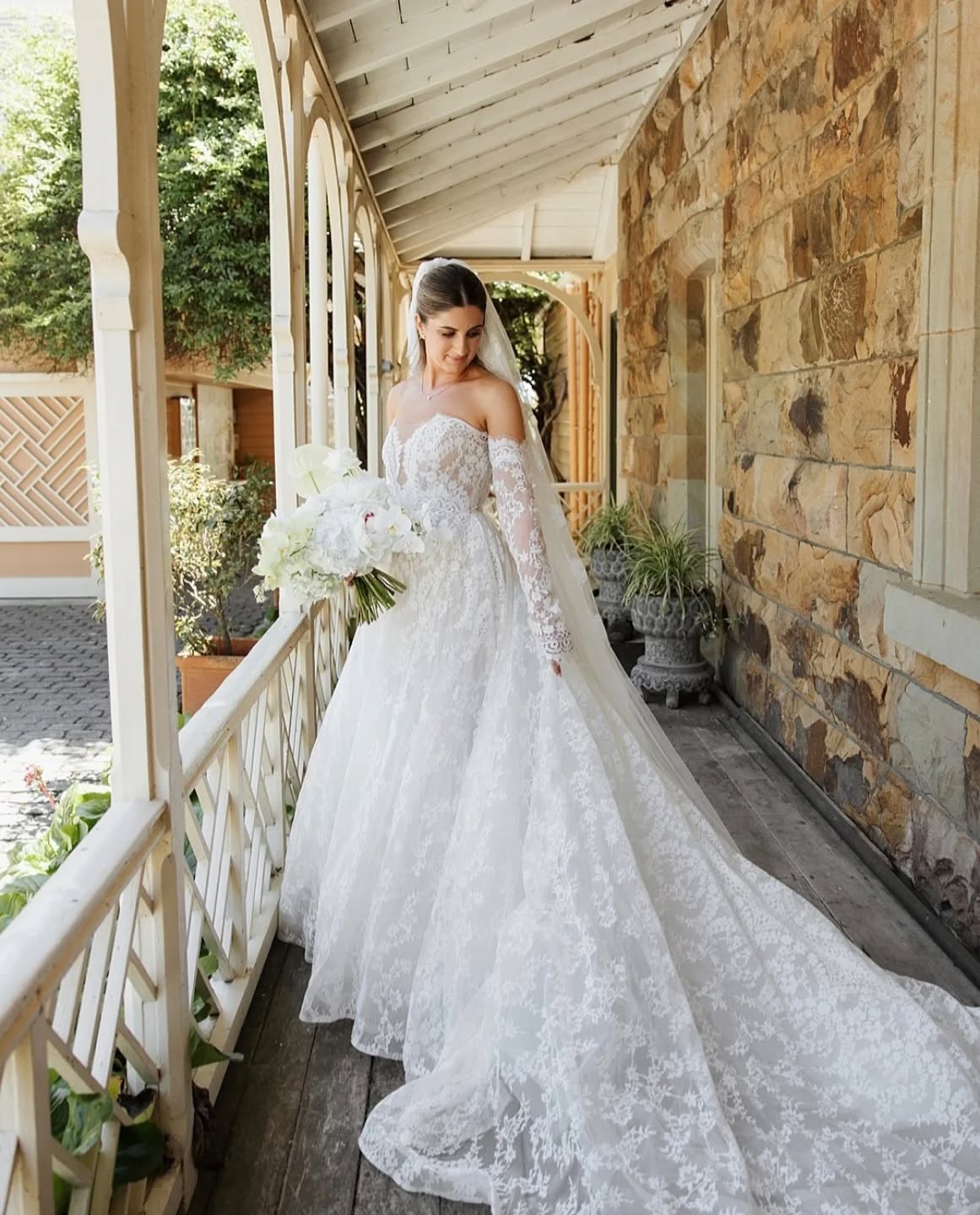 L A C E
An absolute dream to work with beautiful lace on lace.
📷 - @susannahblatchford
#bride #christchurchwedding #alterations