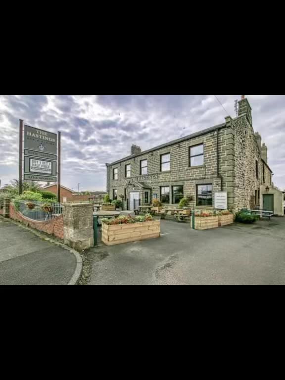 A little recap of our delicious food that we’ve been serving up to all of our guests! Thank you for making 2025 a year to remember and we are excited to show you some new chef specials… launching tomorrow 👀🎉
#thehastings #foodie #fooduk #pubfood #comfortfood