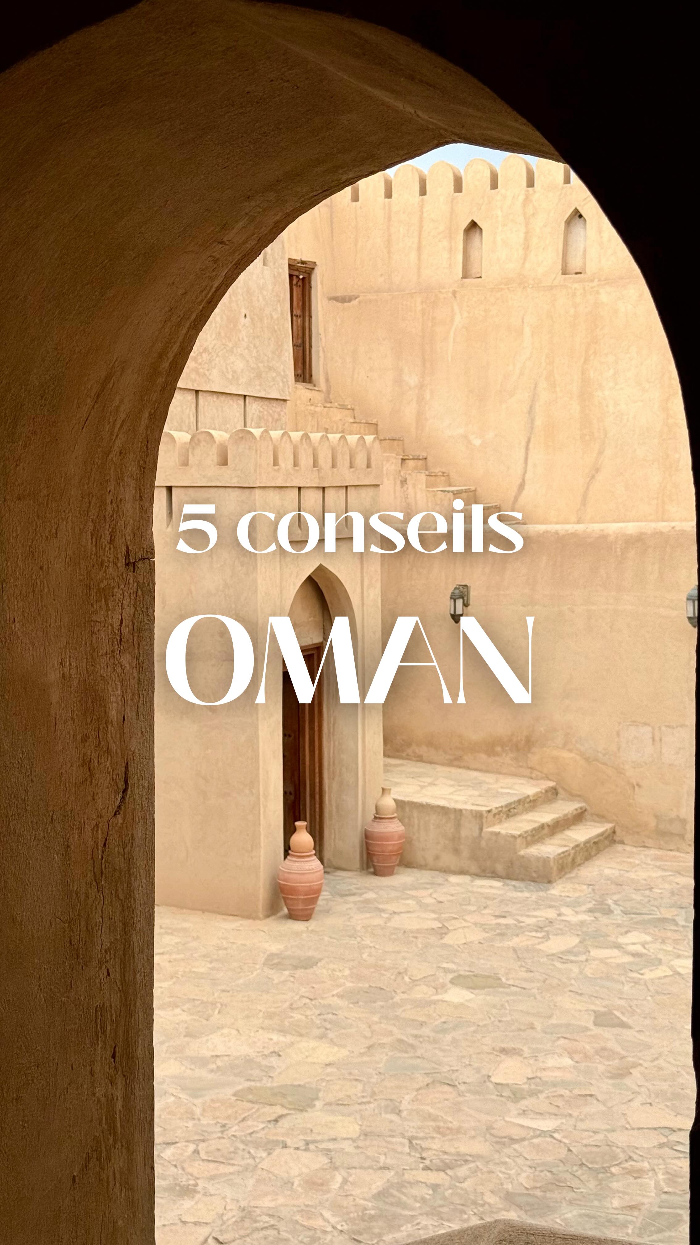 5 choses à savoir avant de partir à Oman ⬇️🇴🇲
🌞 en été, les températures peuvent facilement dépasser les 40° alors pour profiter du pays sans souffrir de la chaleur, privilégie la période de novembre à mars.
🛂 le visa est gratuit pour les séjours de 14 jours ou moins et il s’agit simplement d’un tampon sur ton passeport que tu obtiendras à l’arrivée à l’aéroport.
🚘 si tu prévois de louer une voiture, je te conseille plutôt d’opter pour un 4x4, indispensable pour accéder à certains wadis.
⚠️ et sur la route, sois vigilant : dos d’âne et radars sont très (très) fréquents.
🕌 comme partout, lrespect de la culture locale est essentiel :
- pour les femmes, prévois un maillot couvrant (ou t-shirt anti-UV + short) et un foulard pour visiter les lieux de culte.
- pour les hommes : pas de shorts dans les mosquées.
De manière générale, privilégie pantalons et t-shirts.
💳 la carte bancaire est acceptée presque partout, inutile de retirer beaucoup d’espèces.
tu es maintenant prêt(e) à découvrir ce pays incroyable et sache que les omanais t’accueilleront les bras ouverts et avec une grande gentillesse 🤍
oman | voyage | conseils | road trip
#conseilsvoyage #astucesvoyage #conseilsoman #oman #voyage #visitoman