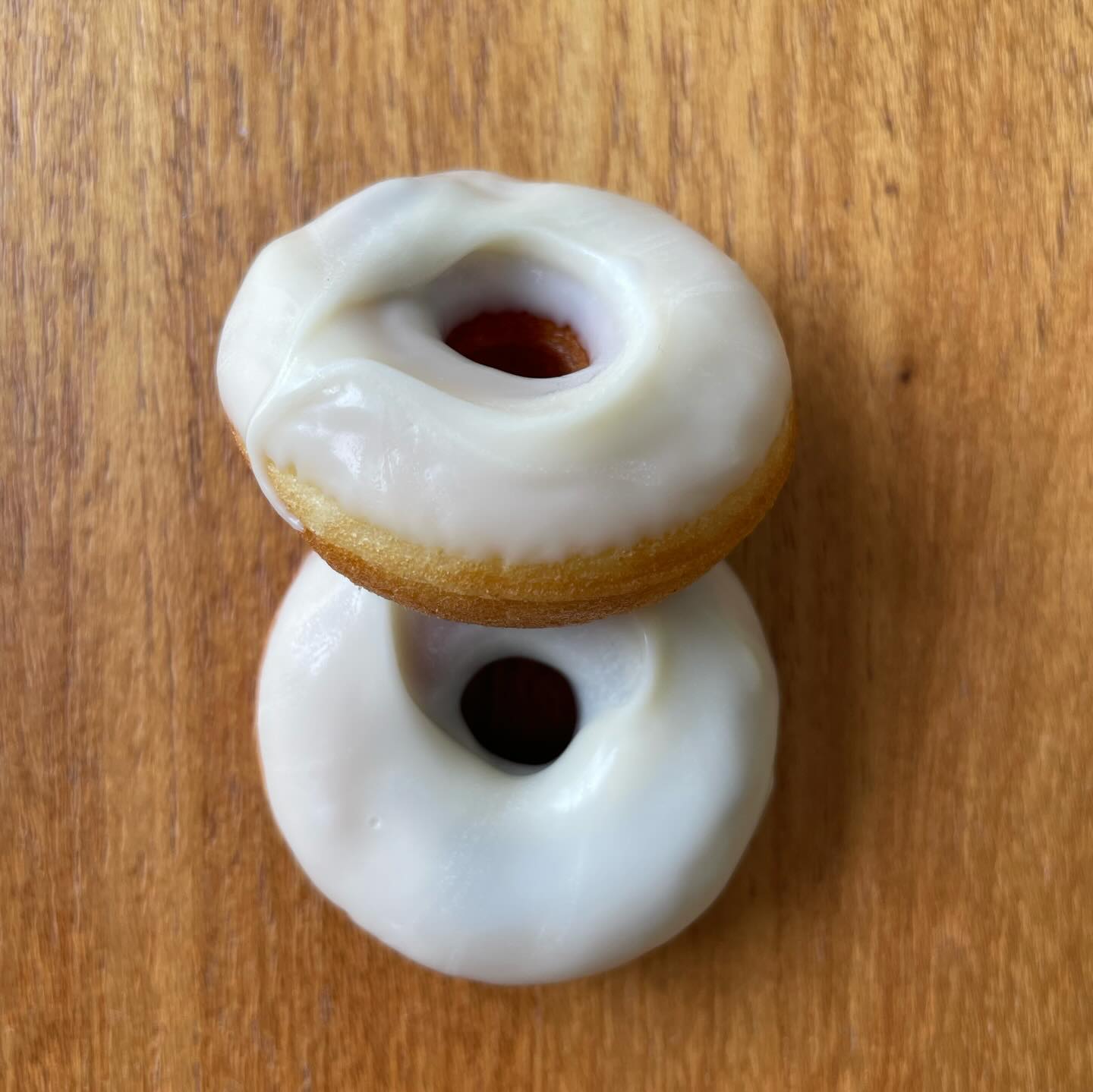 Tem novidade no cardápio…
Mini donuts, ótimos para lembrancinha e para decorar a mesa do bolo…
🥳