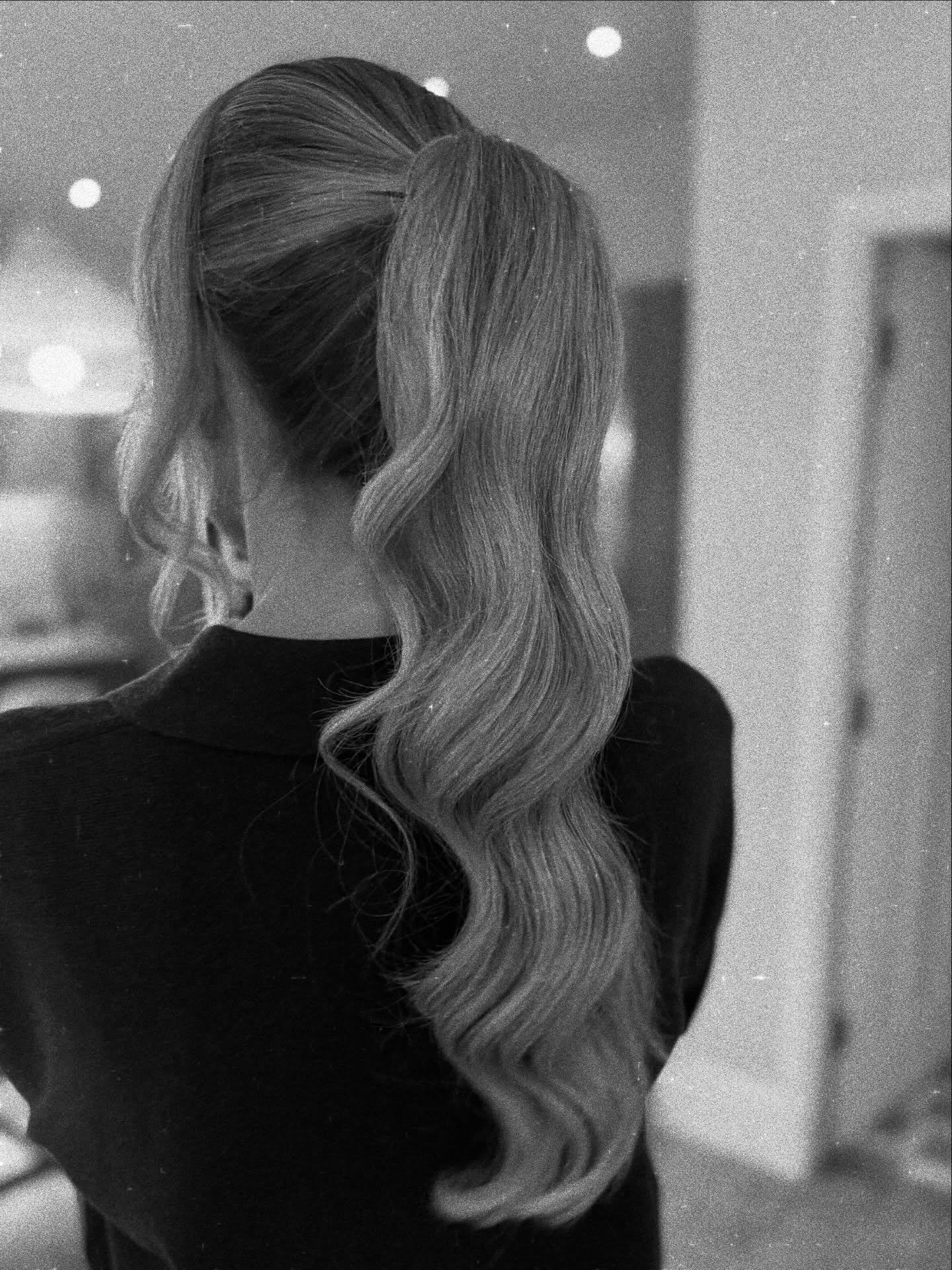 Bouncy ponytail kind of day ๐ค
Snatched at the base, soft through the lengths, and made to move on camera. Obsessed with how this one came to life.
#bouncyponys #bouncyponytail #ponytail #wavypony #wavyponytail