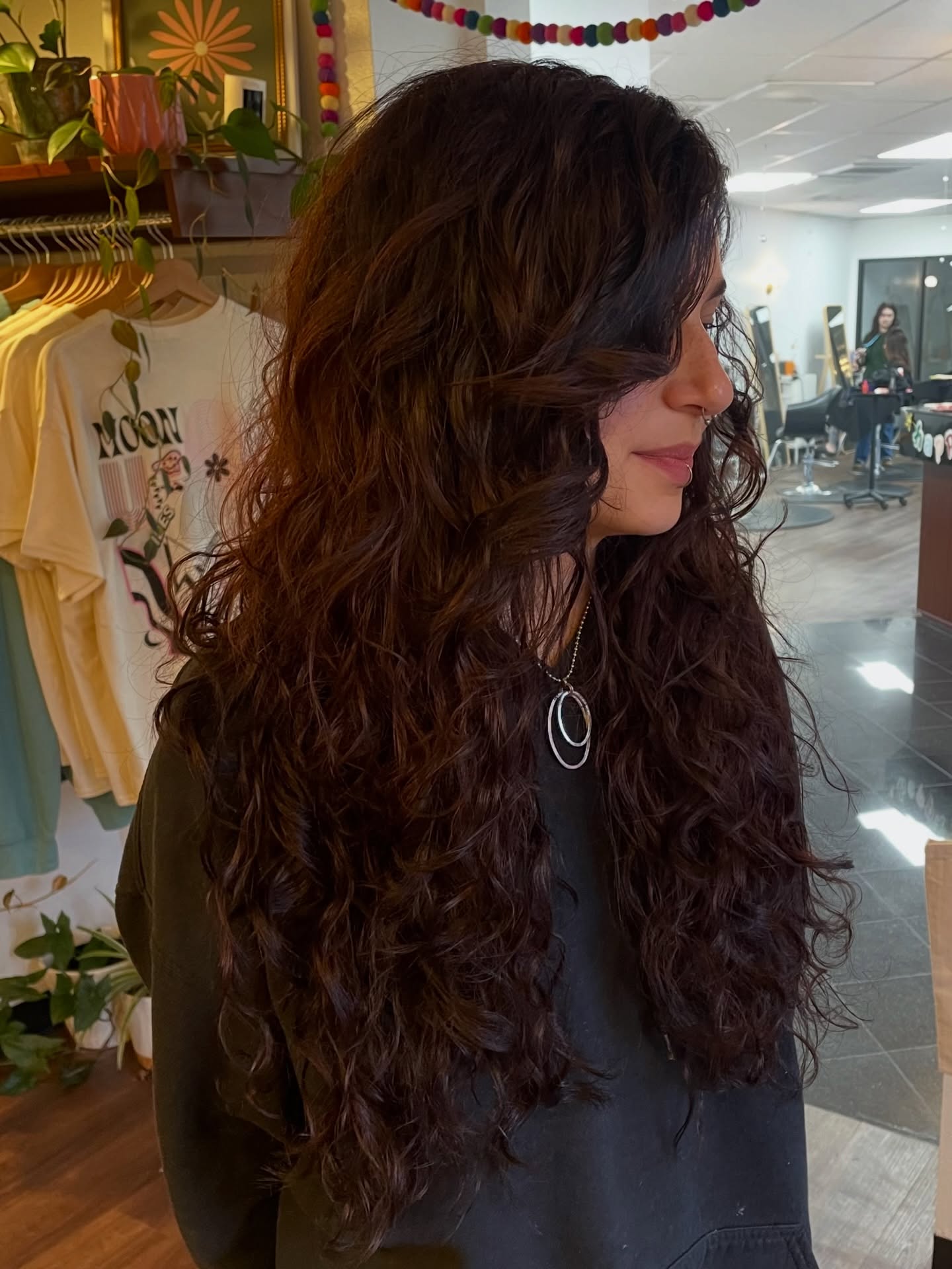 curly cut by @bramblebangs โ๏ธโฟโจ
ready to enhance your natural? โญ๏ธ book a haircut today and our talented stylists will educate you on what products/styling routine works best for your hair and lifestyle โผ๏ธ
#pdxhair #pdxhairstylist #pdxhairsalon #portlandhair #portlandhairstylist #pdxcurlyhairstylist #curlycut #curlyhaircut