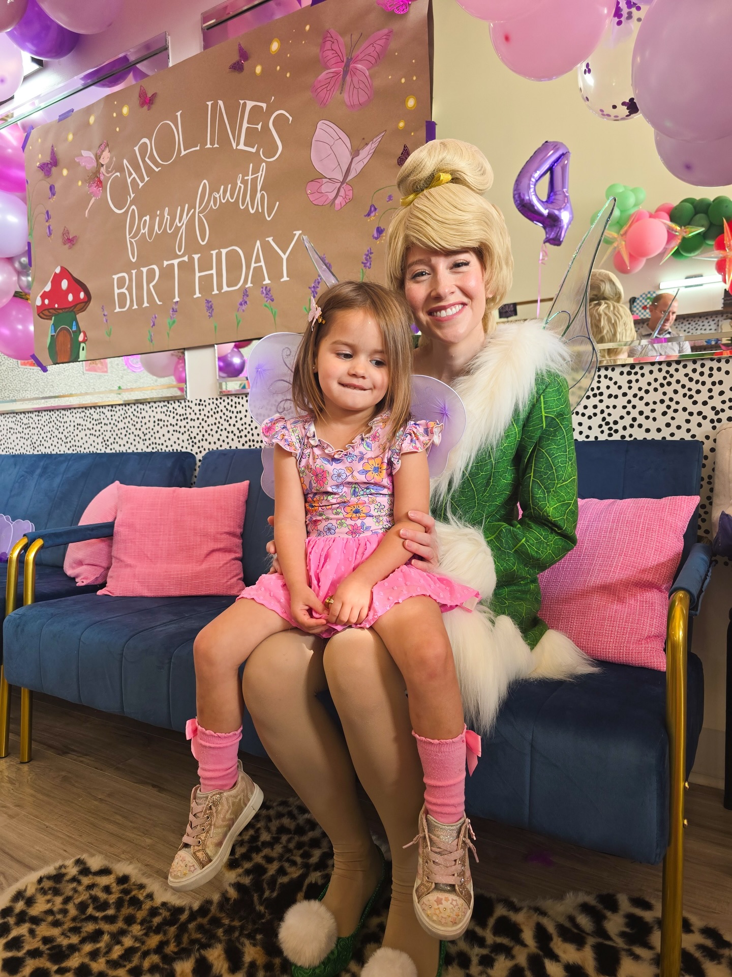 Scenes from a magical fairy party at @vintagekidshouston ✨ Tinkerbell had a flitterific time with all the tiny fairies! 🧚🏻🌈✨
.
.
.
#fairestofallparties #vintagekidshouston #fairyparty #houstonkidsparty #houstonprincessparty #houstoncharacters #houstonpartyplanner #thingstodoinhouston #houstonmoms #kingwoodmoms #westuniversitymoms #houstonmomblogger